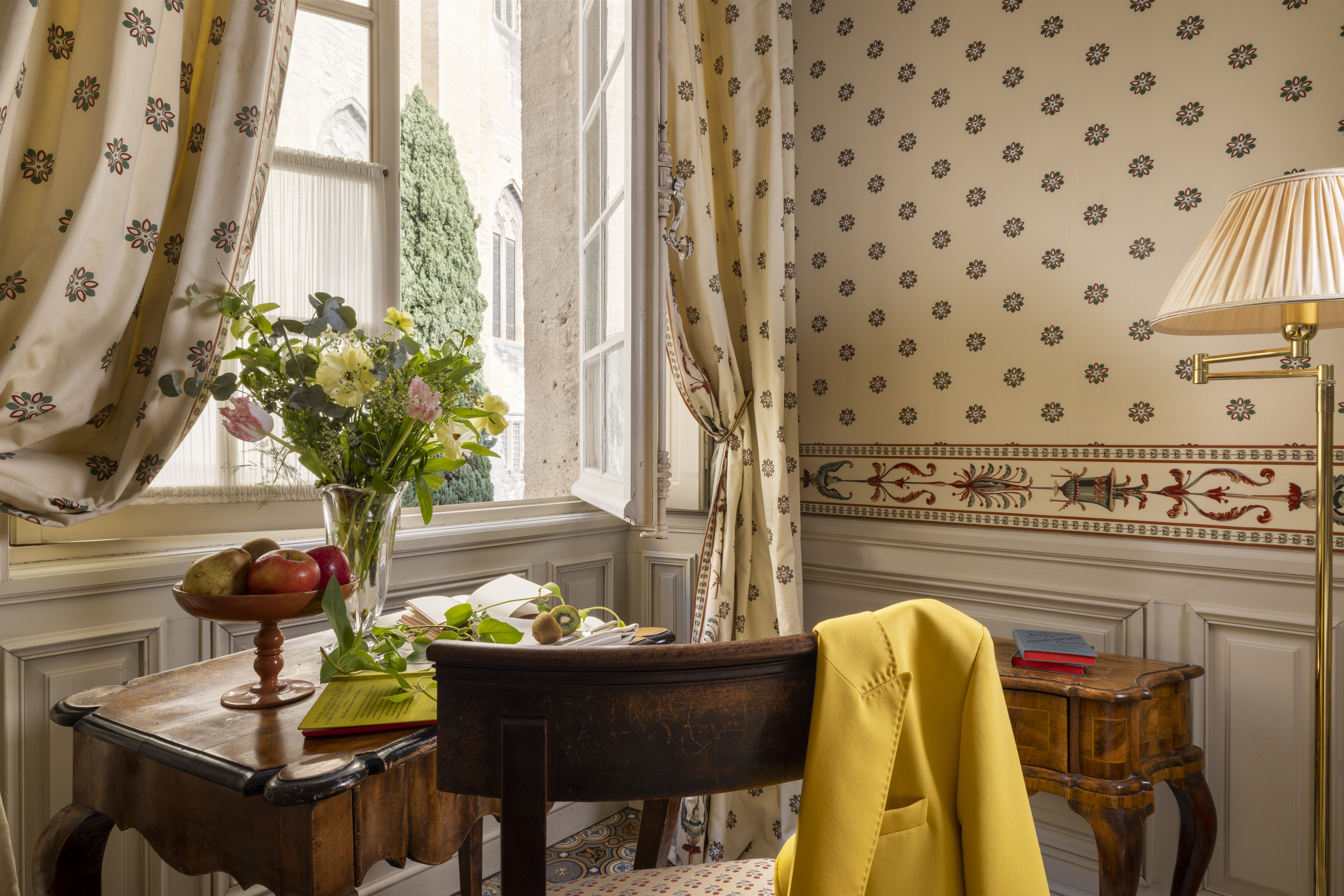 Double Deluxe Queen Bed