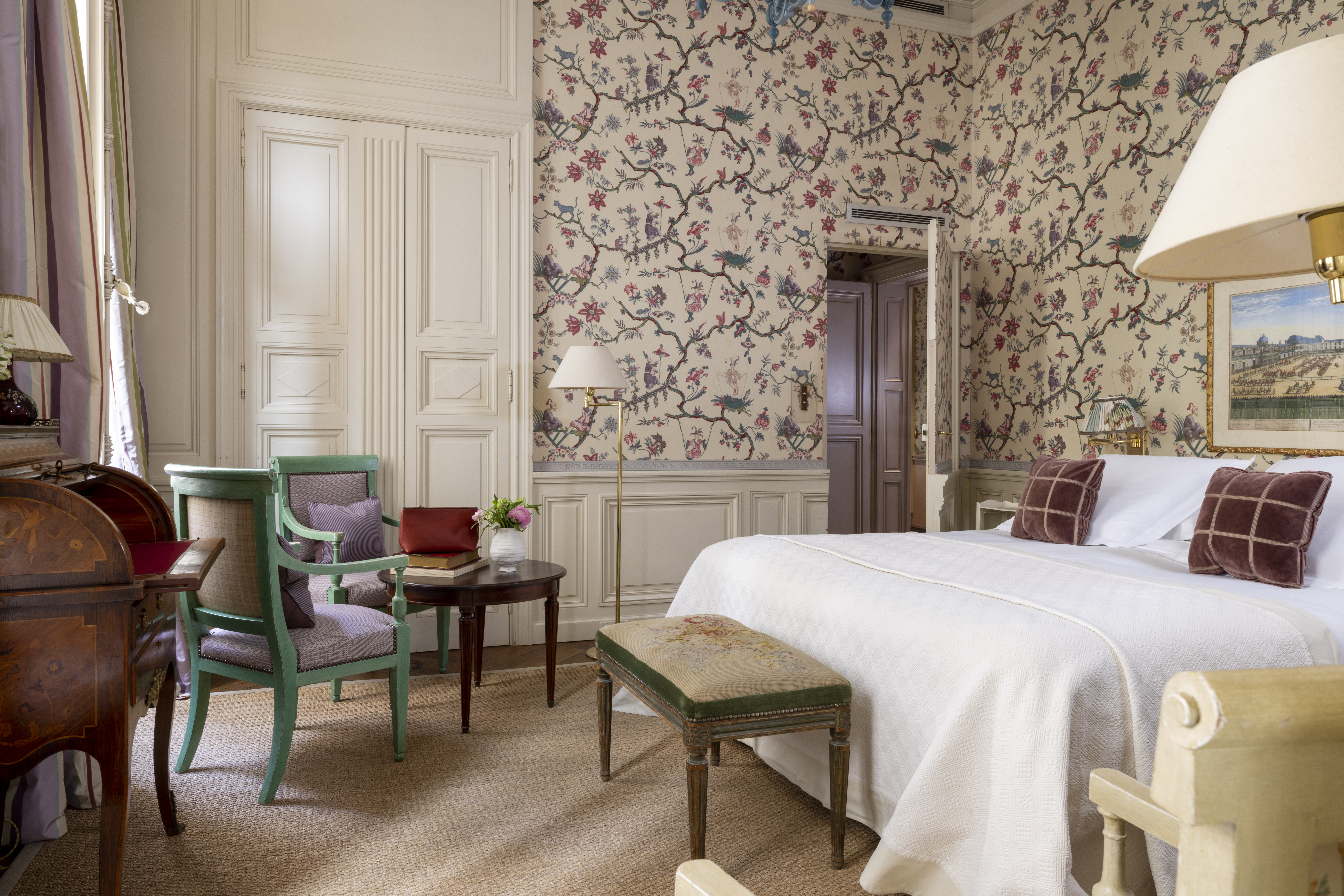 Double Deluxe Queen Bed