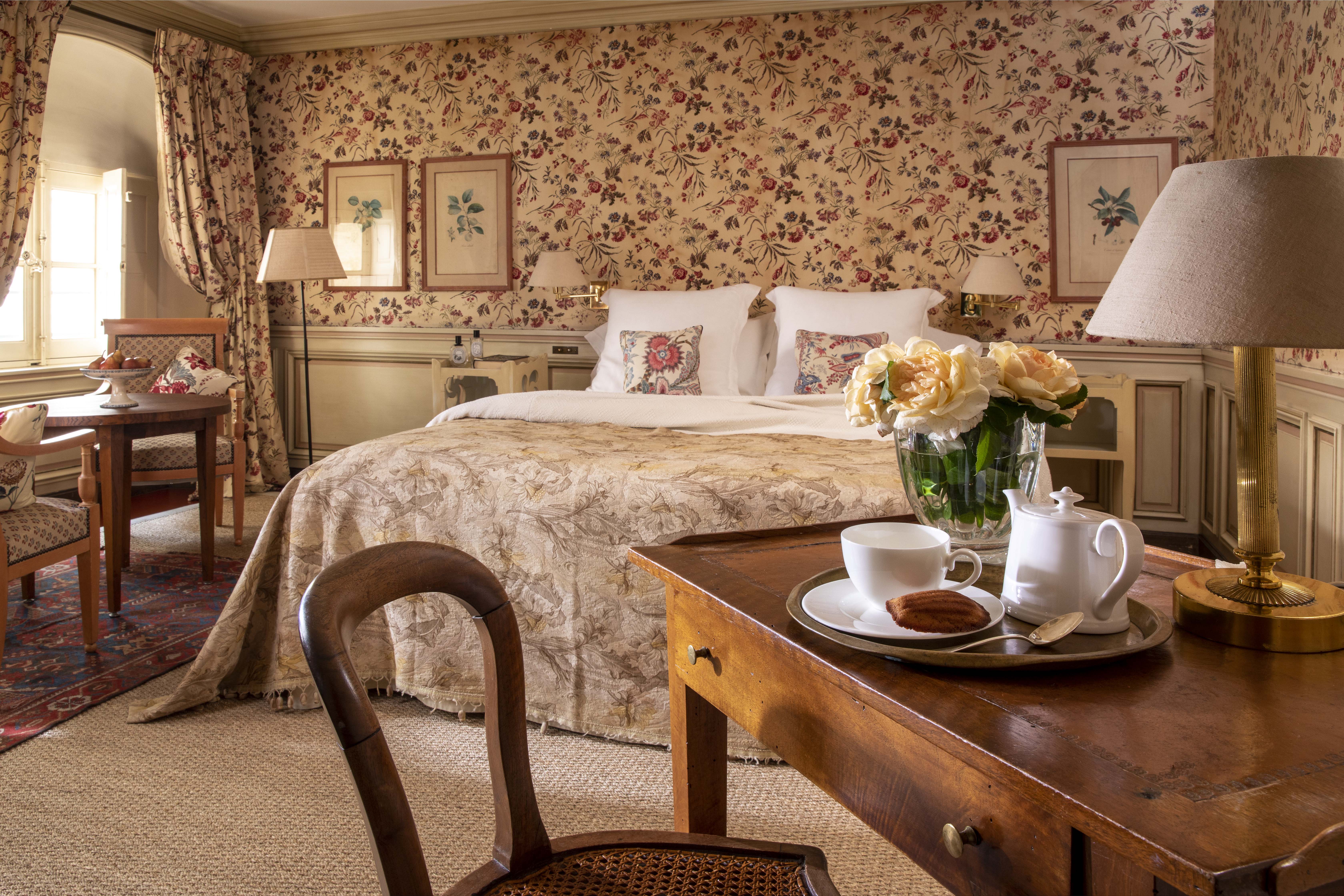 Double Deluxe Queen Bed