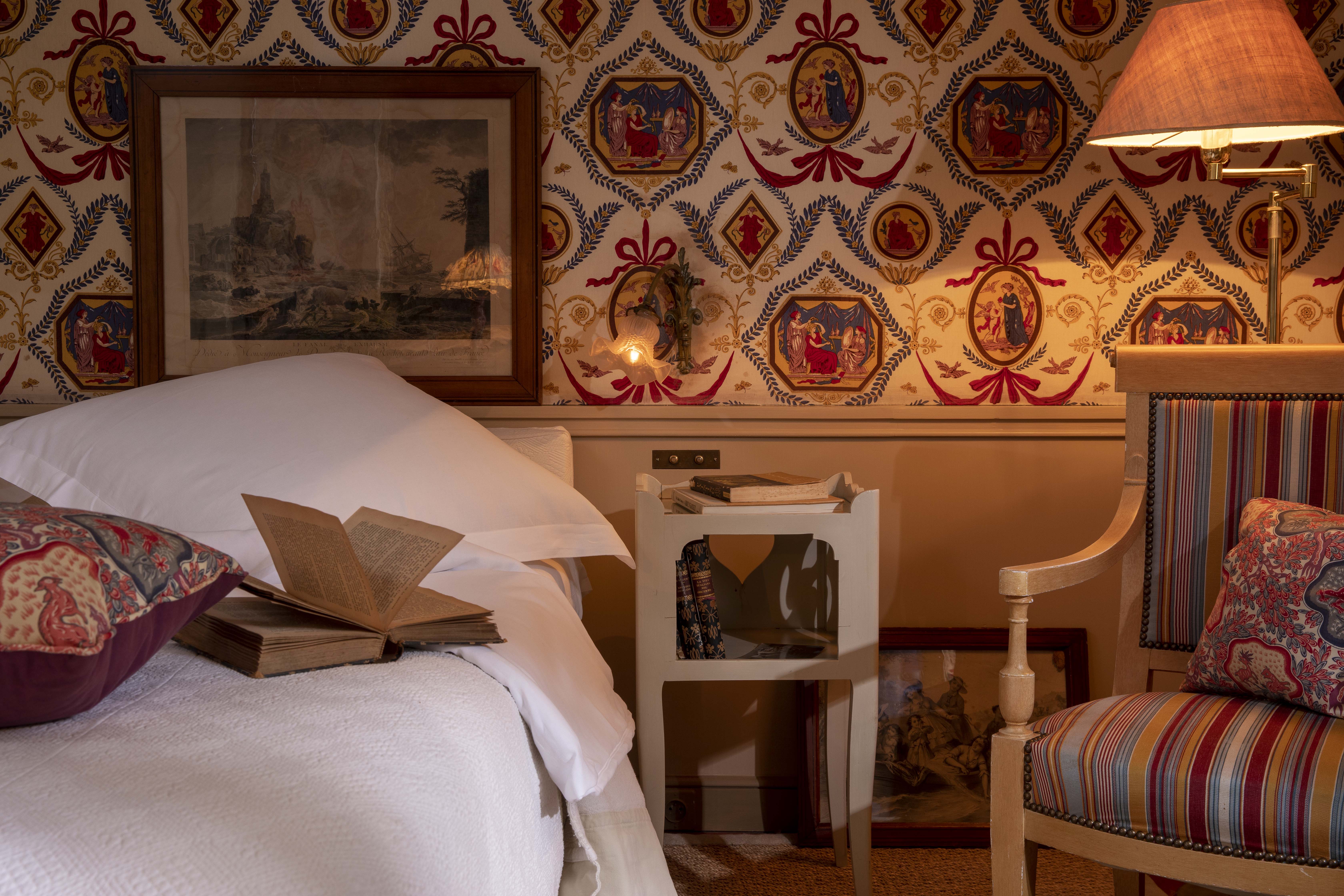 Double Deluxe Queen Bed