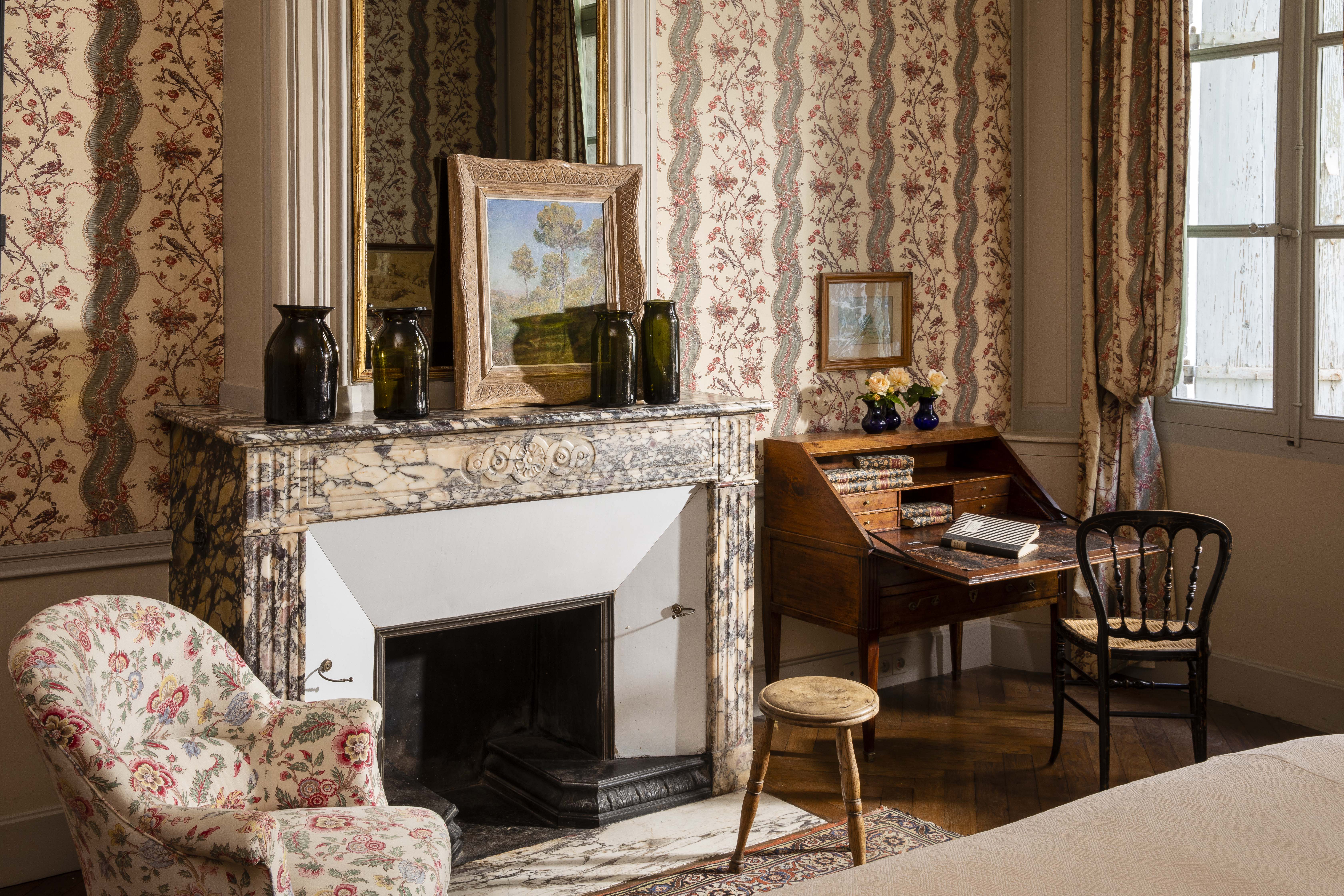 Double Deluxe Queen Bed