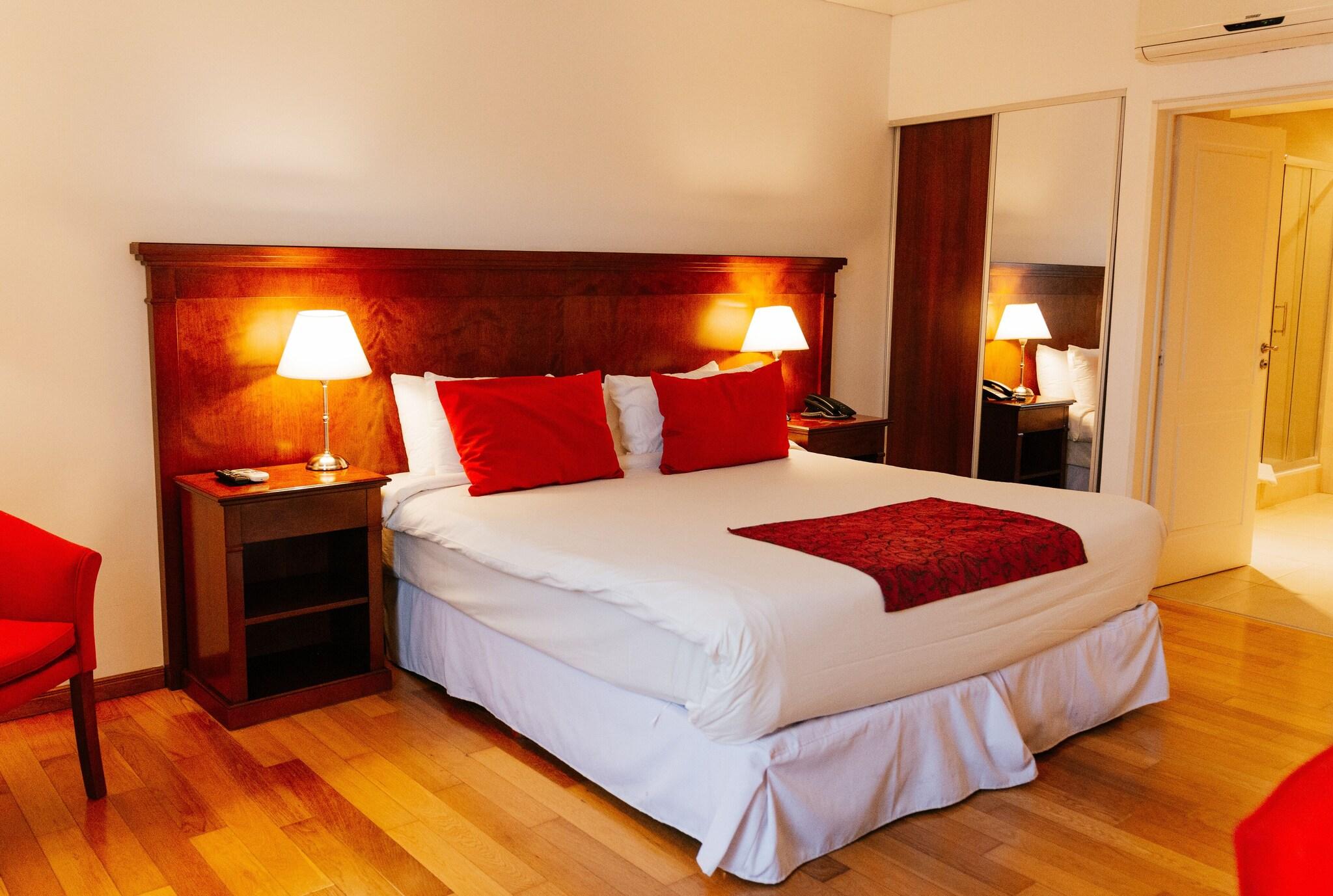 Twin Deluxe Two Beds