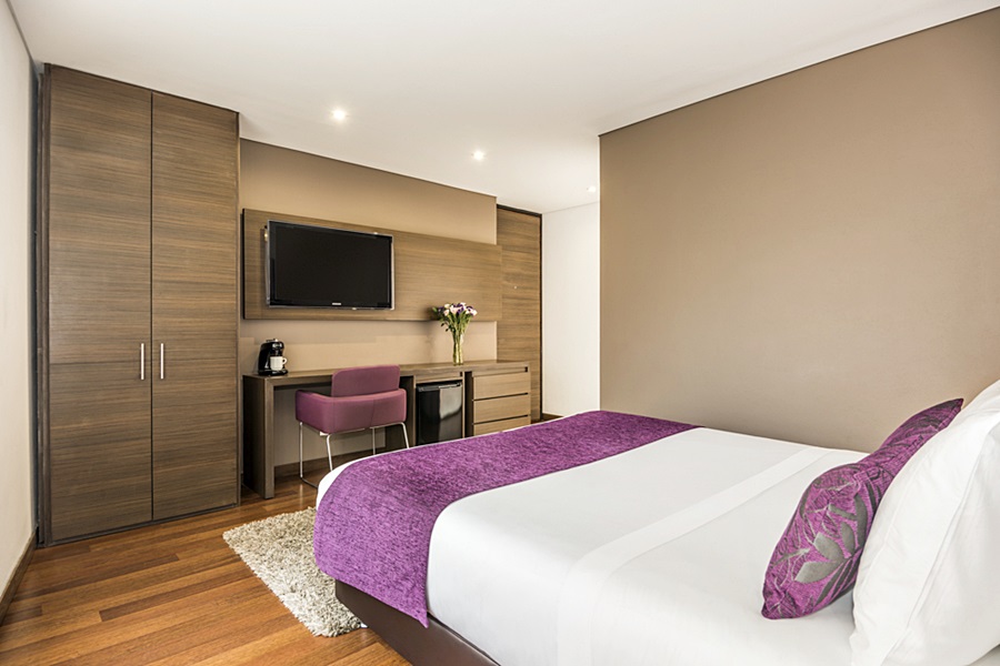 Double or Twin Superior Queen Bed