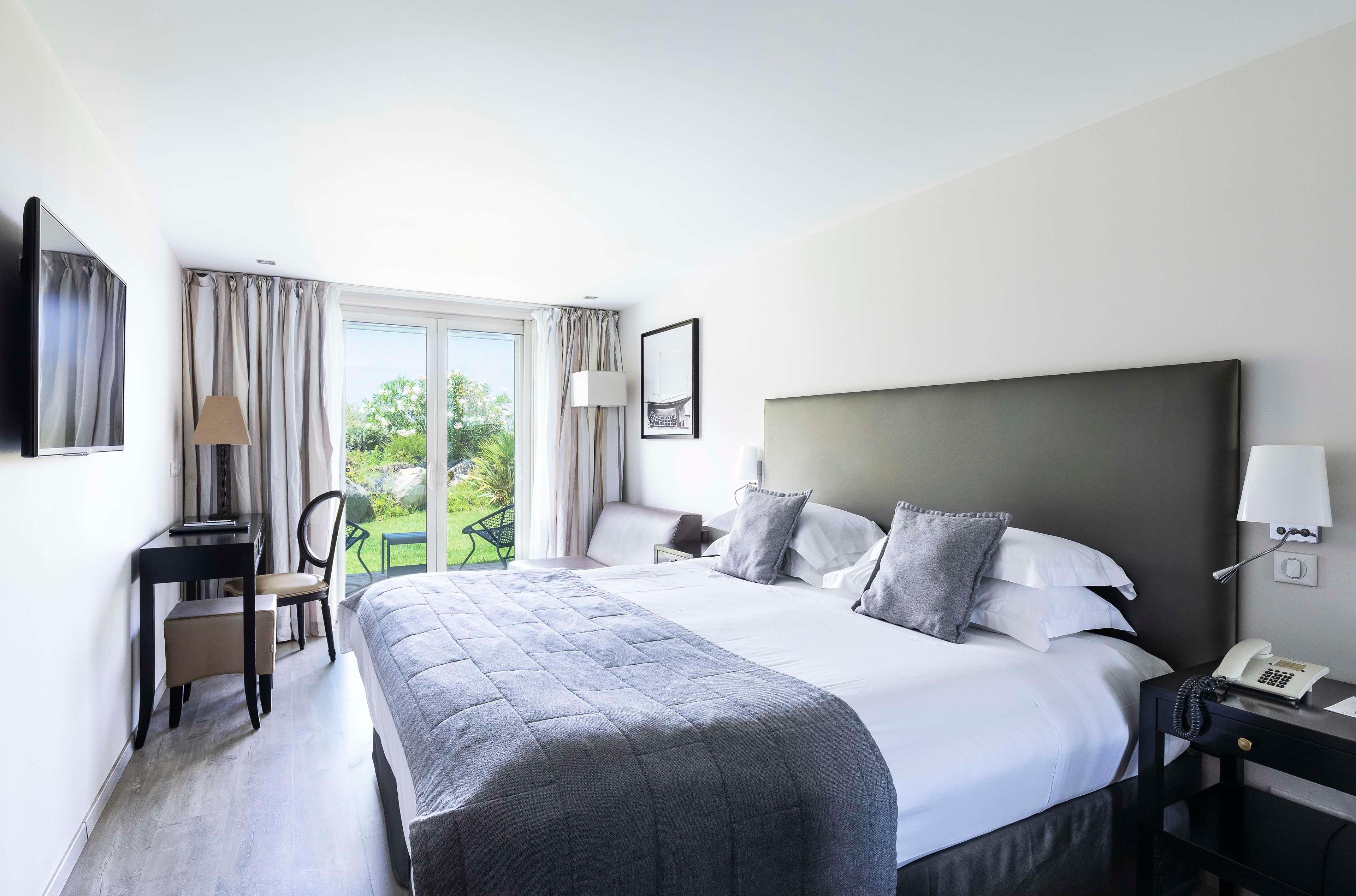 Double Classic King Bed