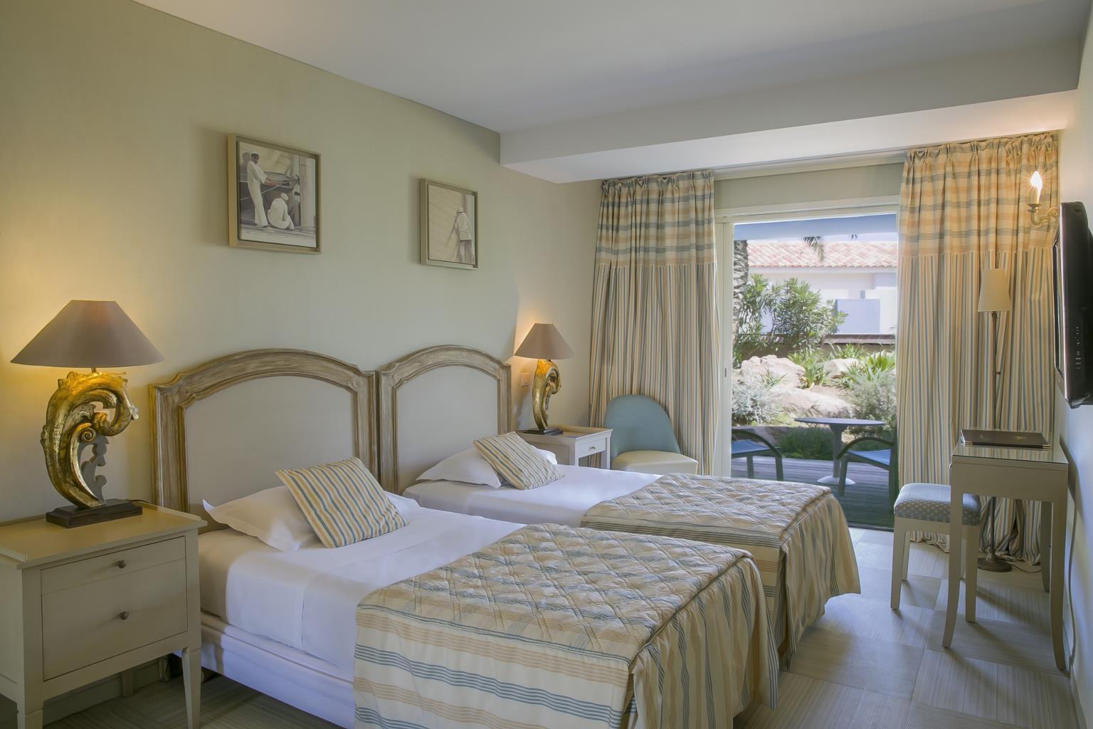 Double Queen Size Bed