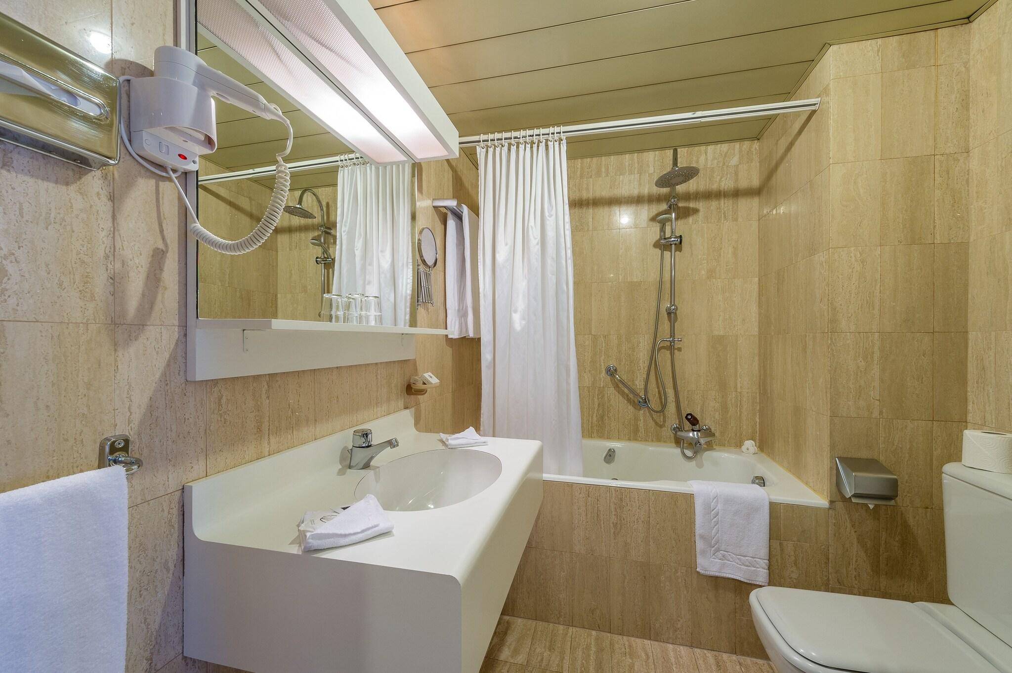 Double Superior Queen Bed