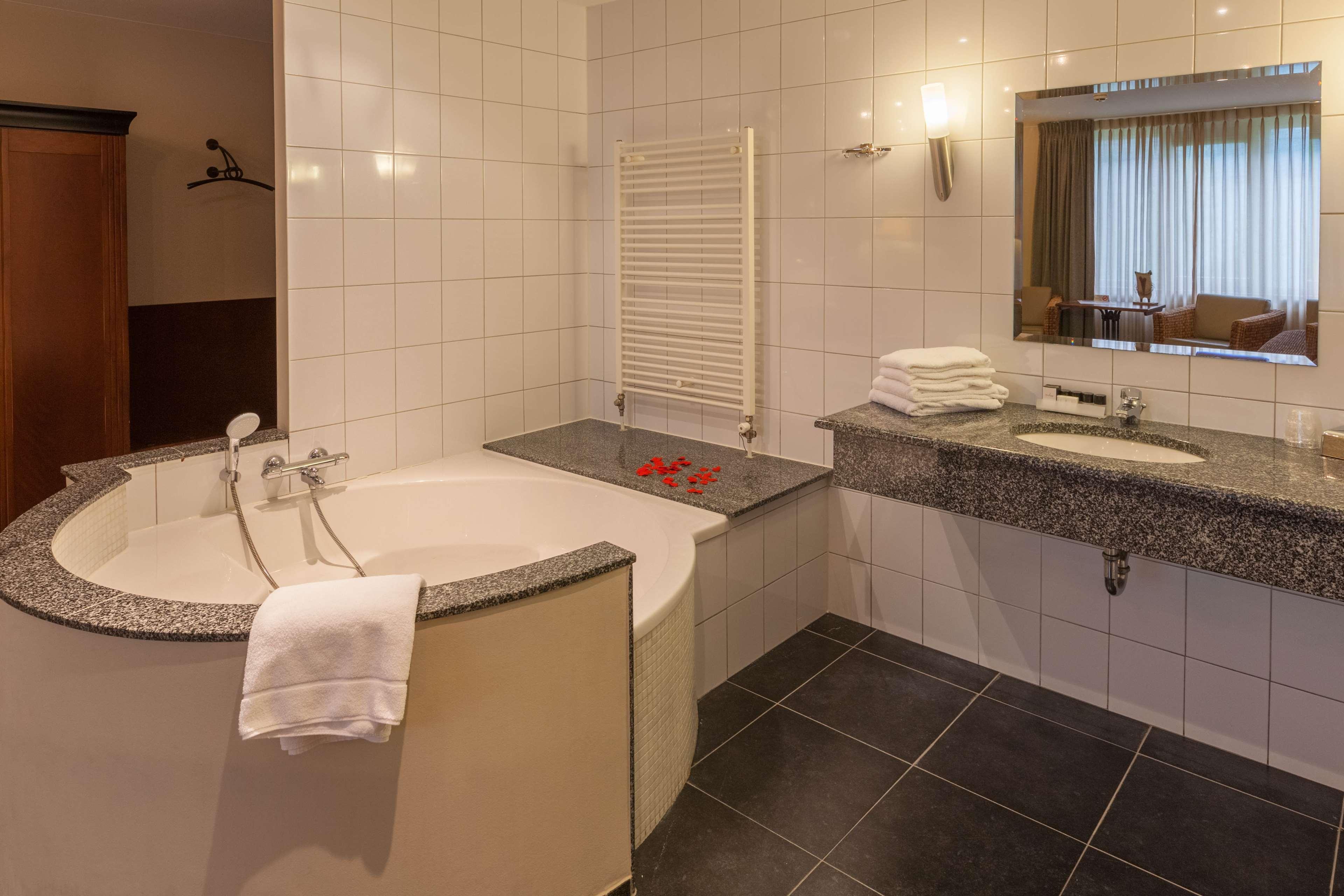 Suite Queen Size Bed