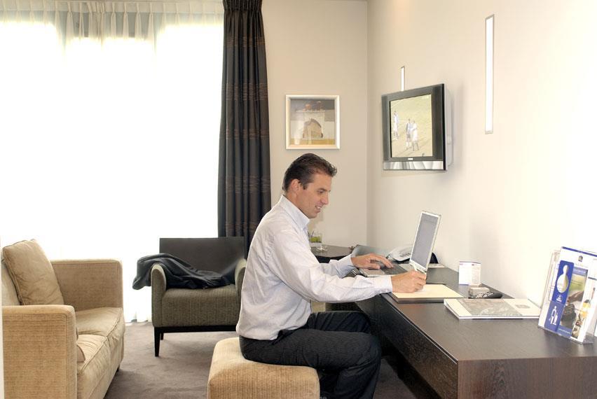 Junior Suite Queen Bed Non Smoking