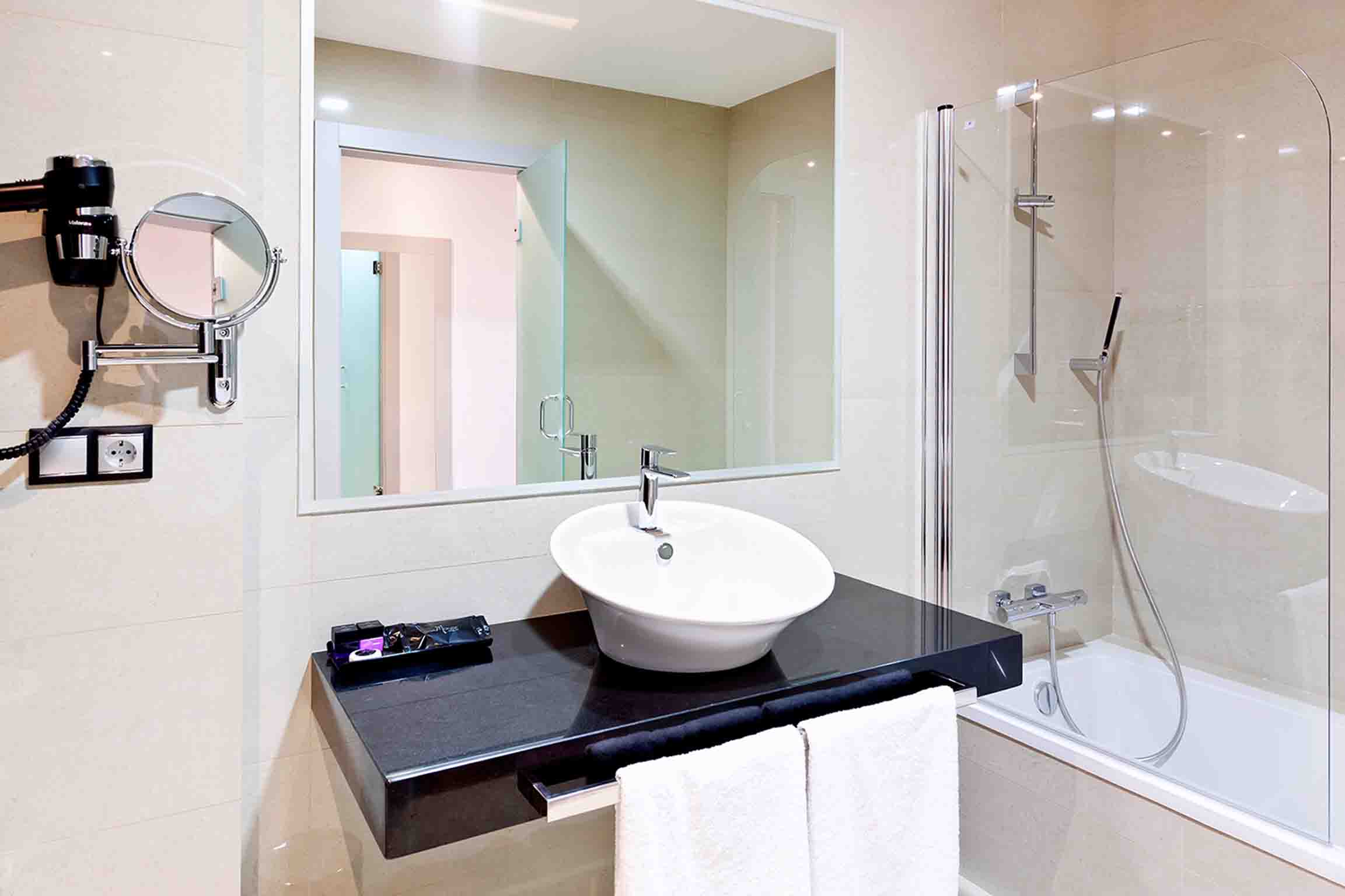 Double or Twin Lake View