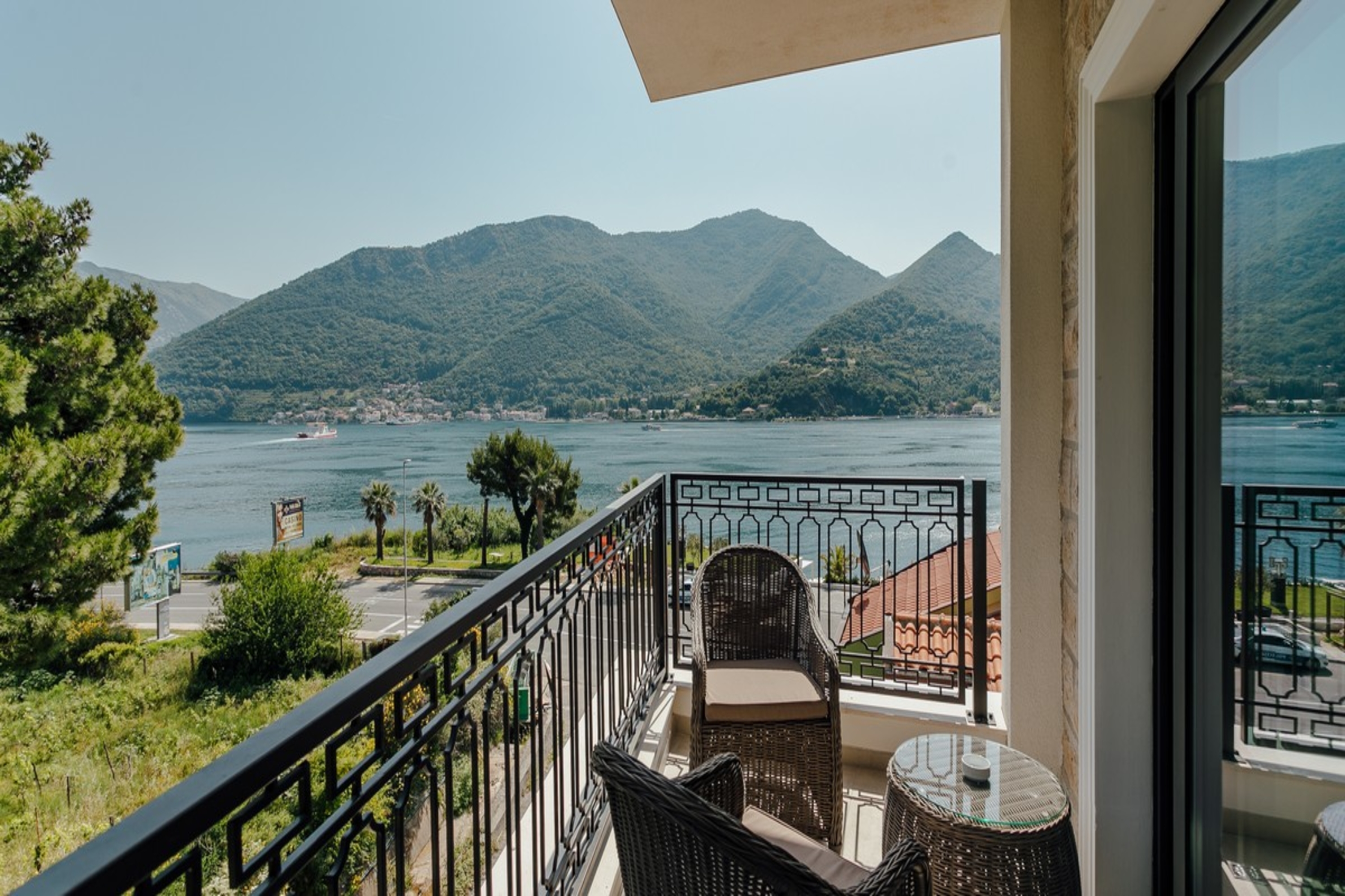 Junior Suite Side Sea View