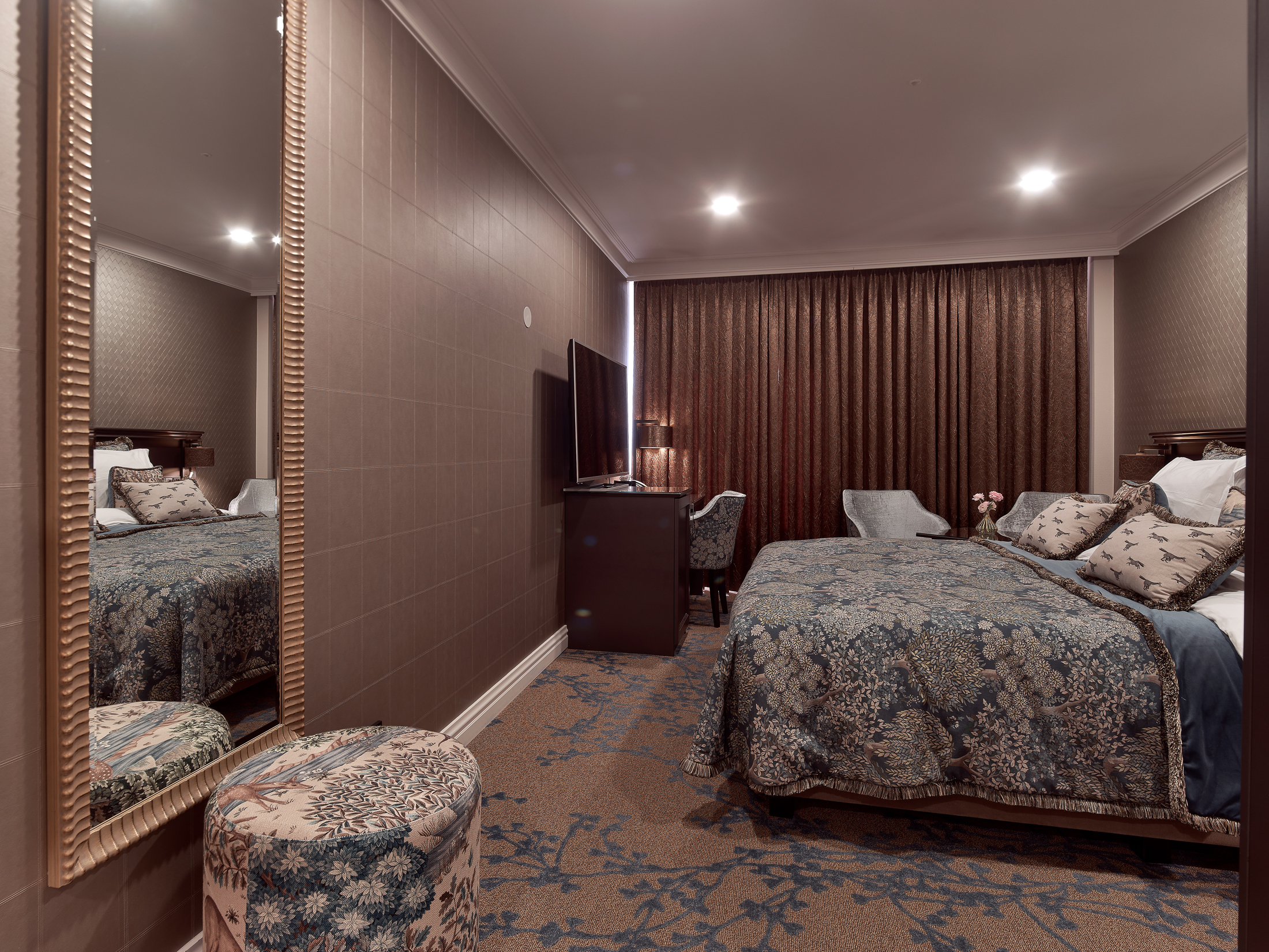 Double King Bed Non Smoking