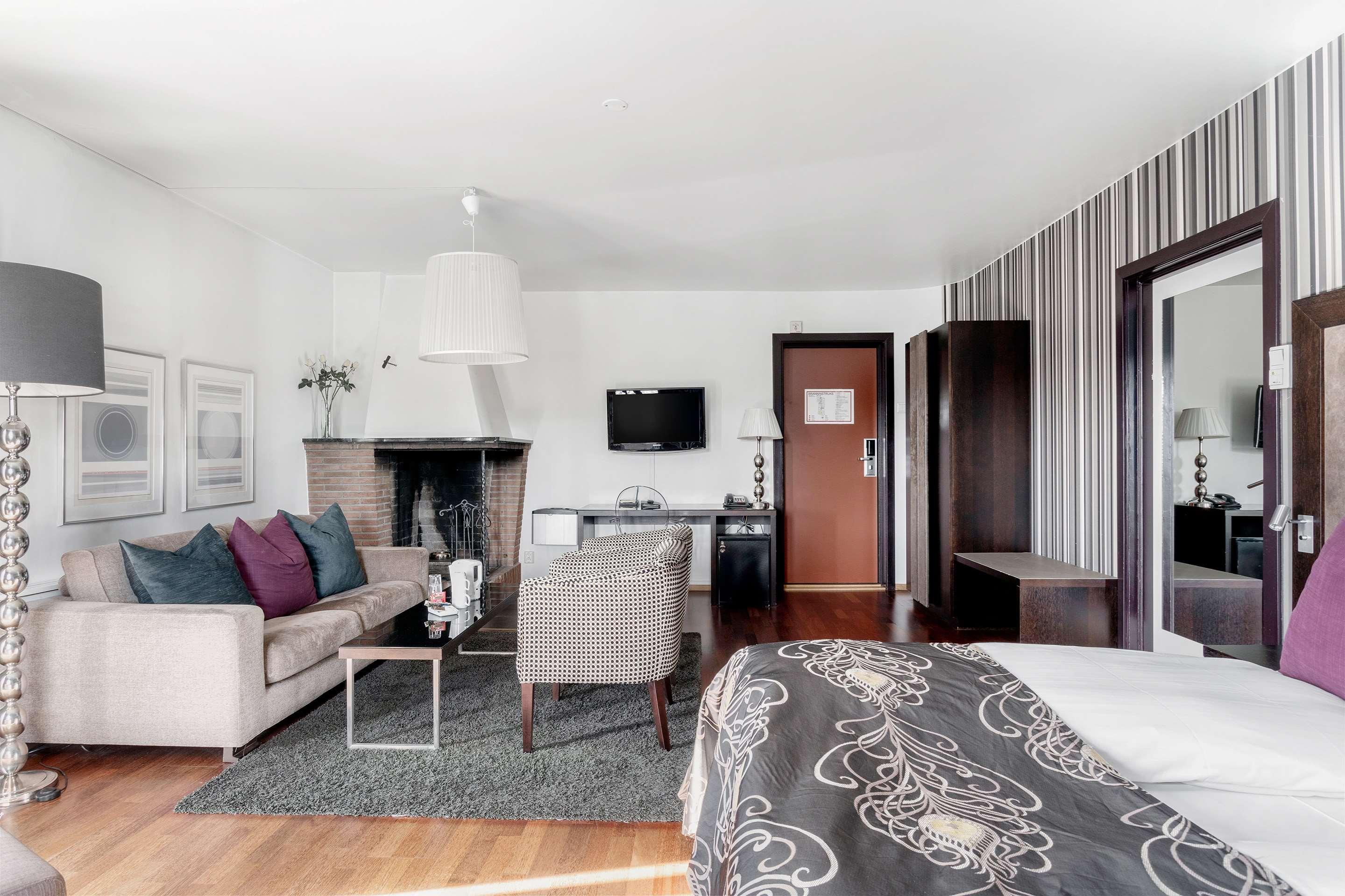 Junior Suite King Size Bed