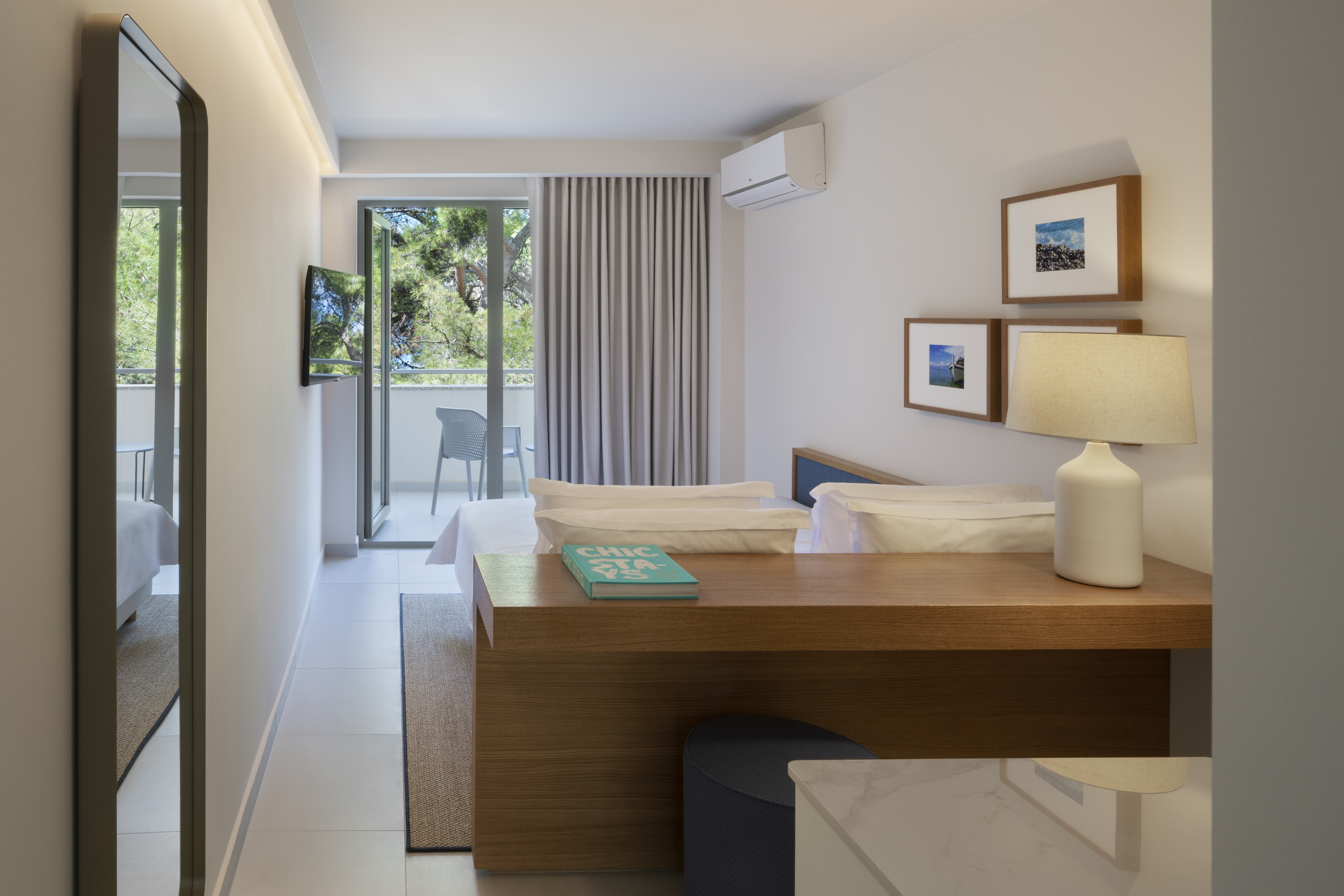 Double Single with Balcony