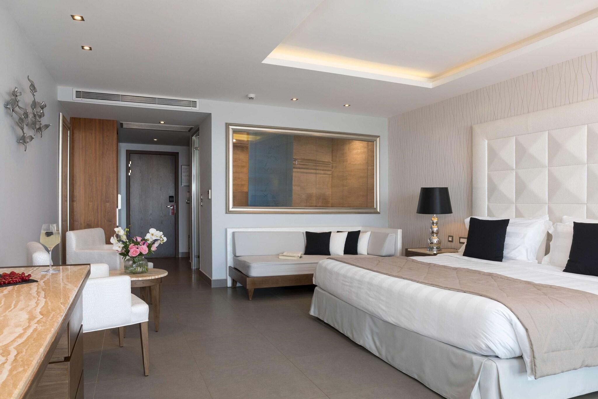 Junior Suite Superior with Private Pool