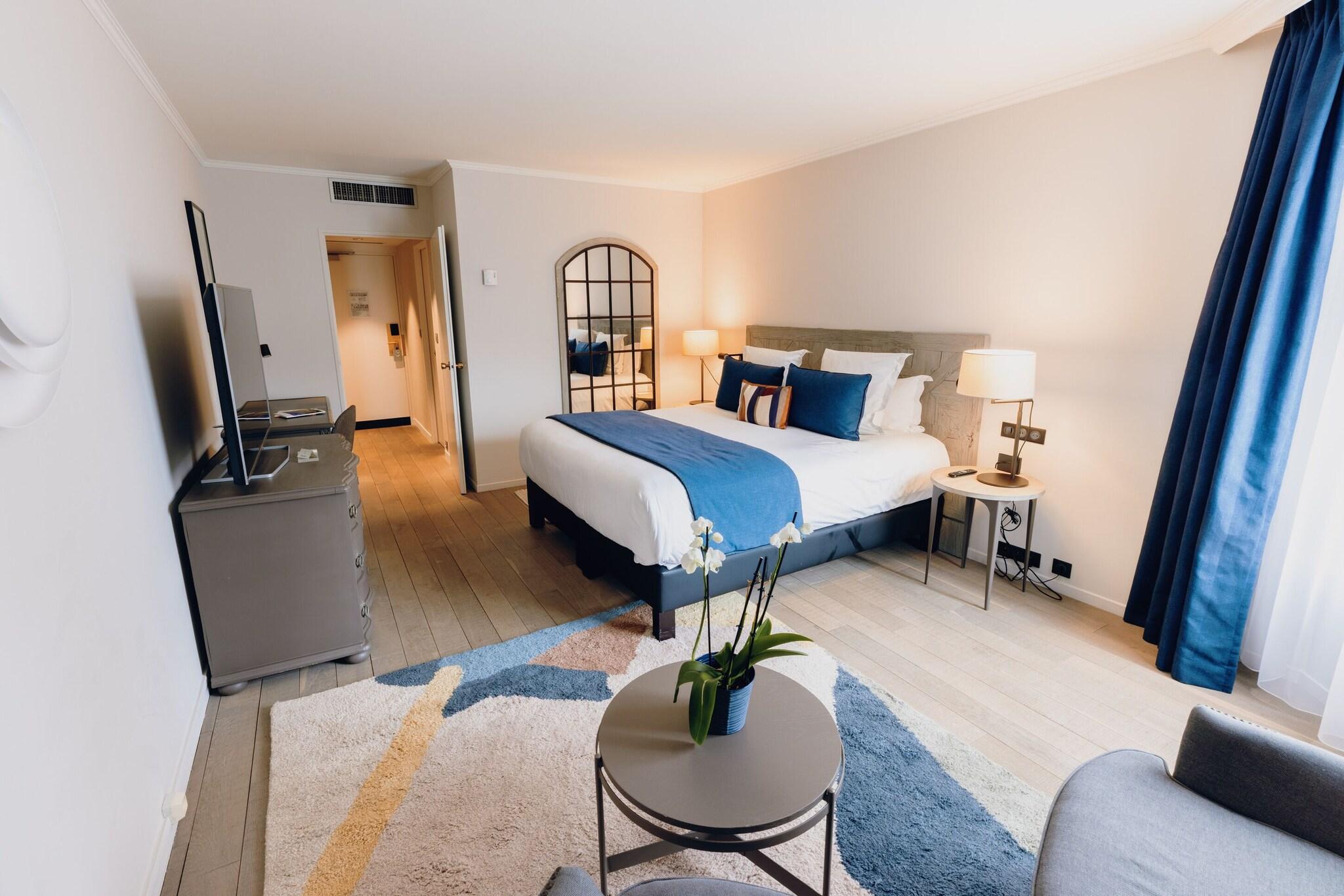 Double Deluxe King Bed