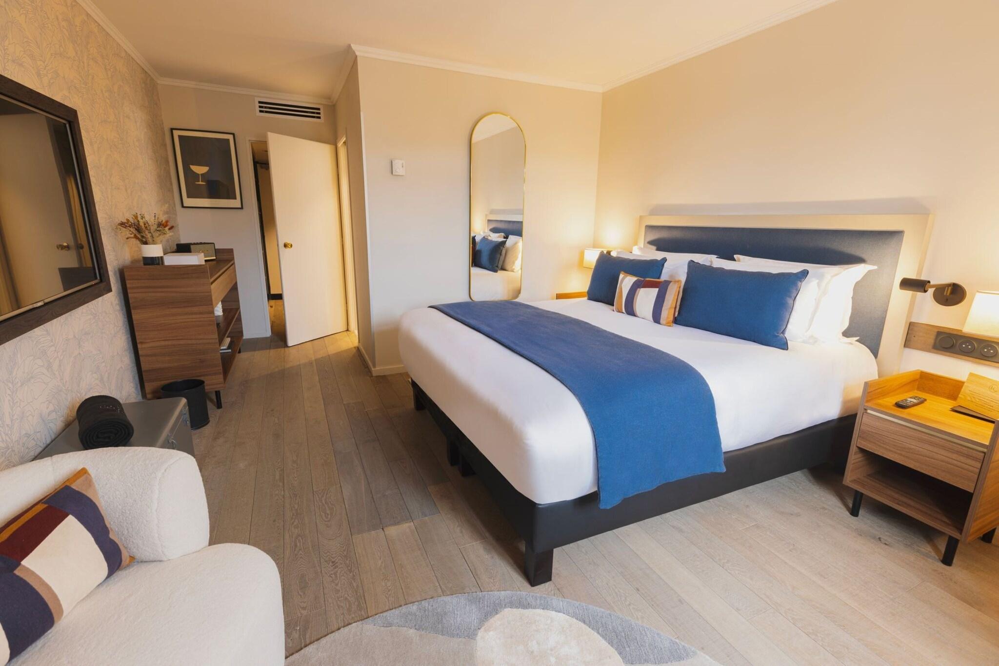 Double King Size Bed