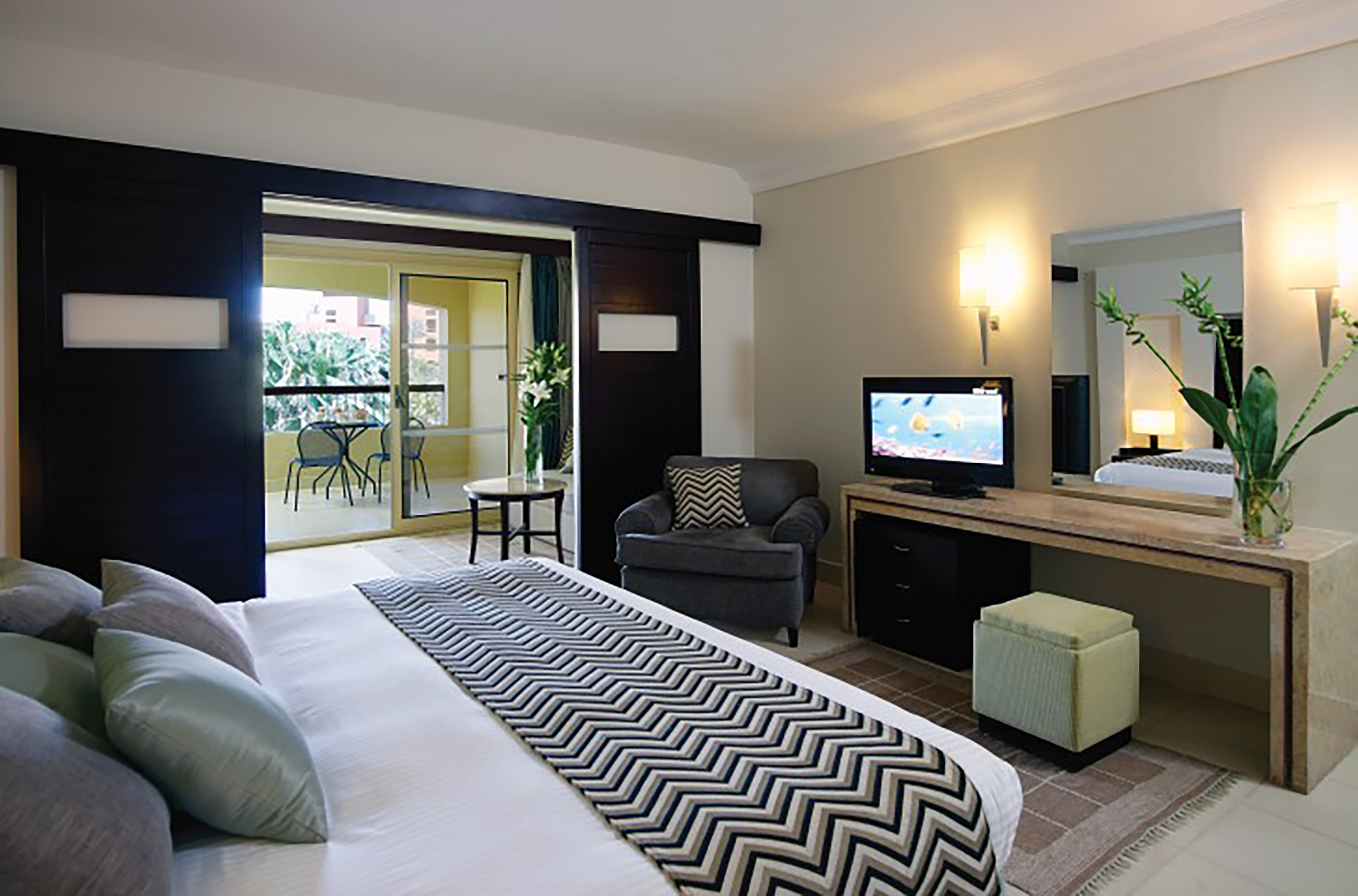 Family Room Capacity 2