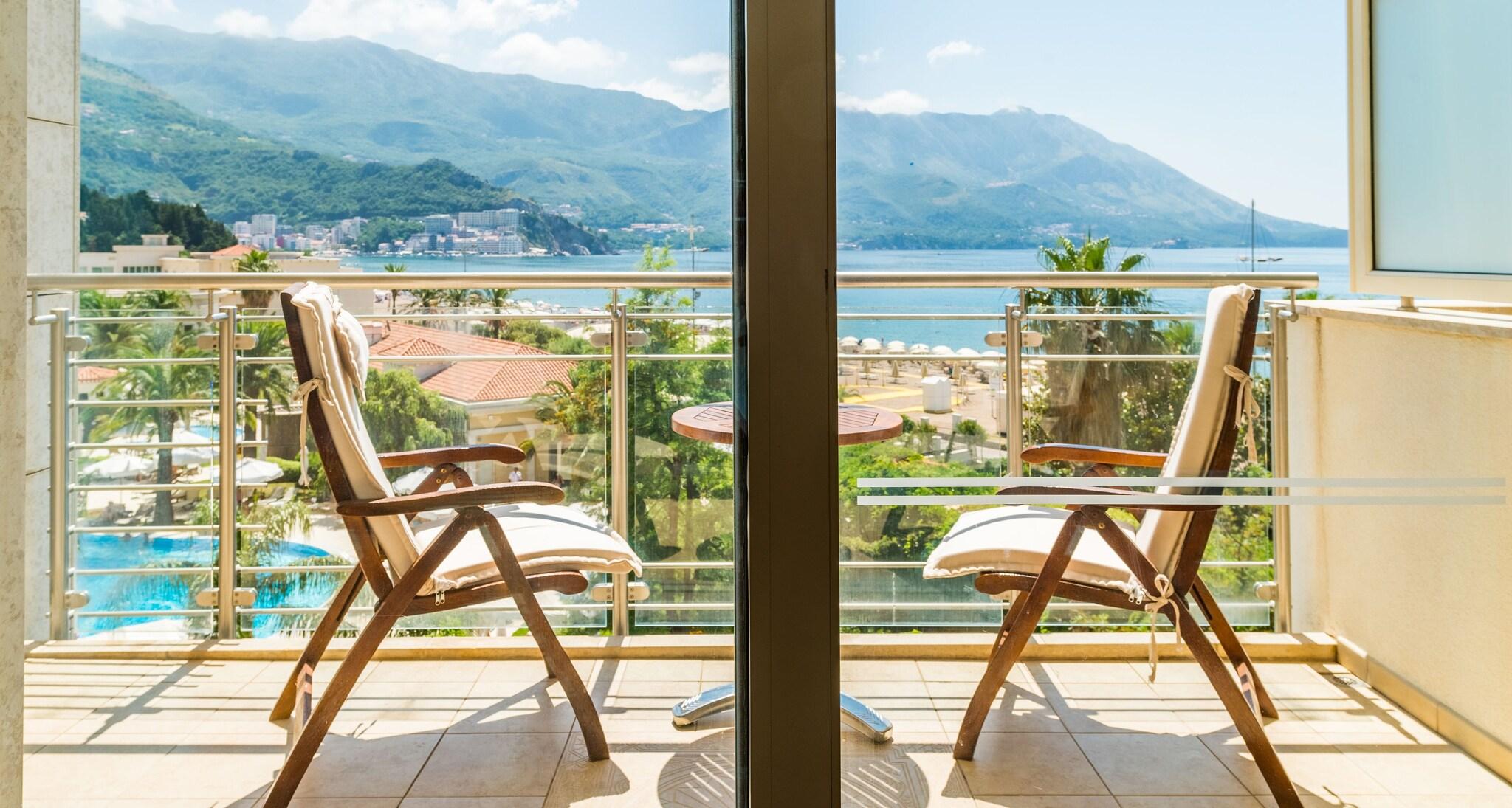 Junior Suite King Size Bed