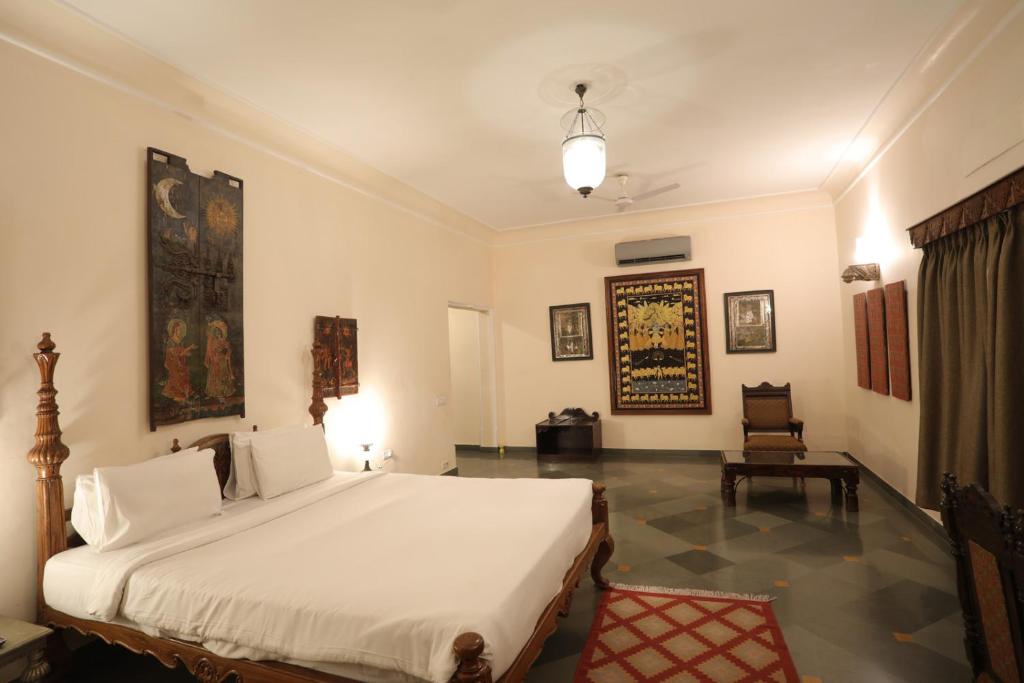 Double King Size Bed