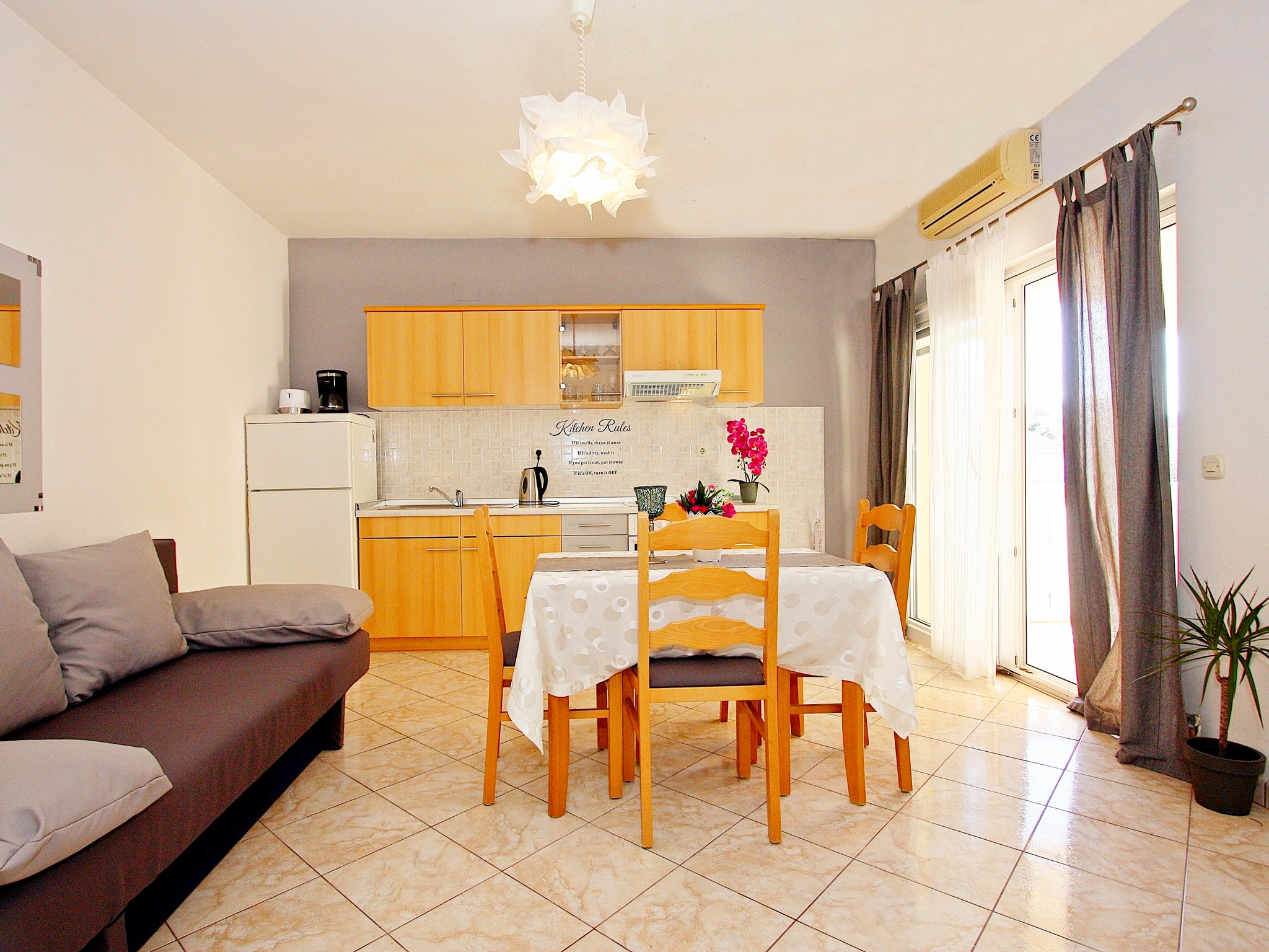 Apartment Capacity 4