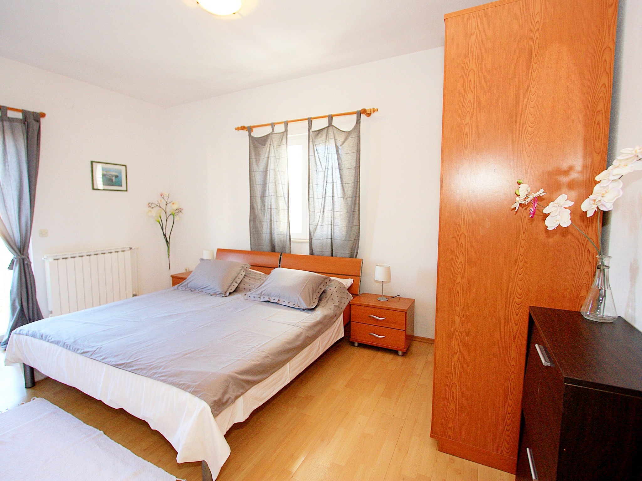 Apartment Capacity 6