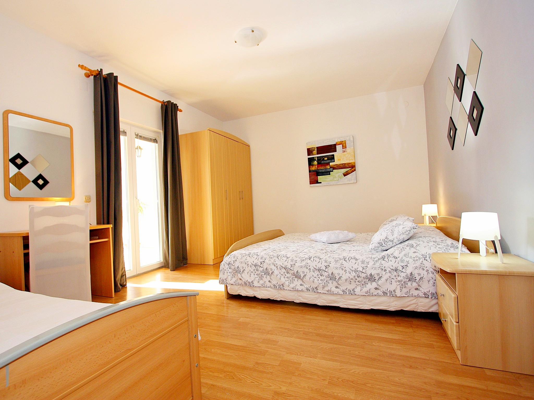 Apartment Capacity 4