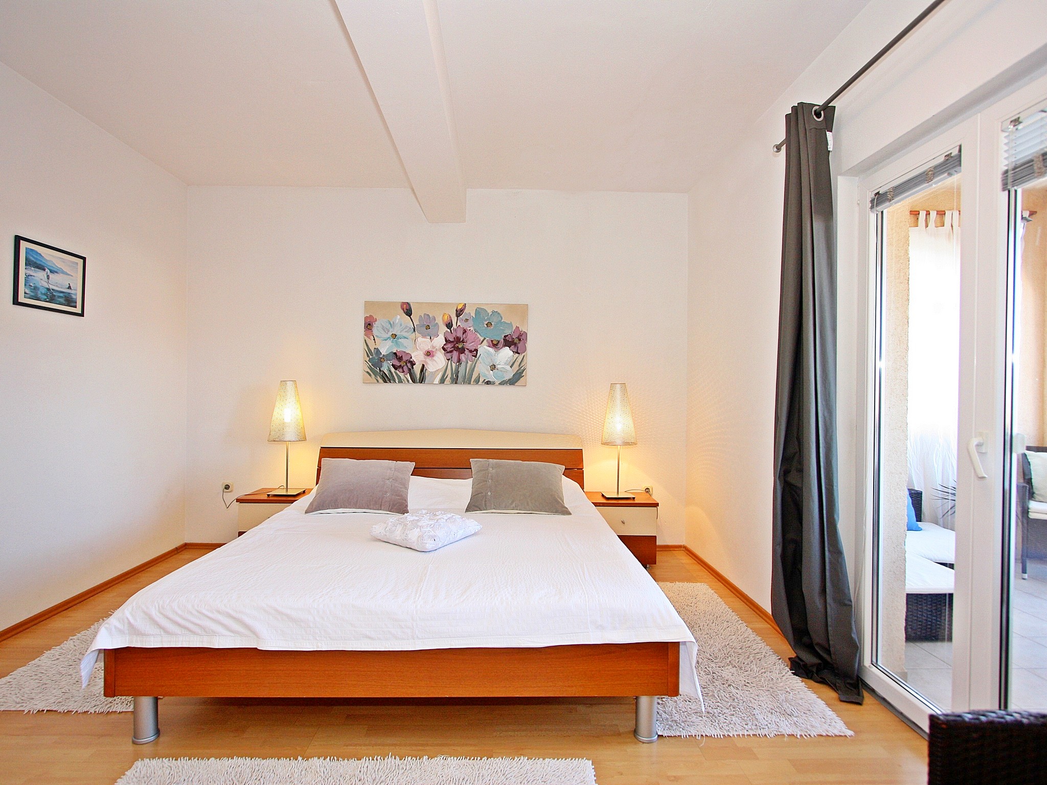 Apartment Capacity 6