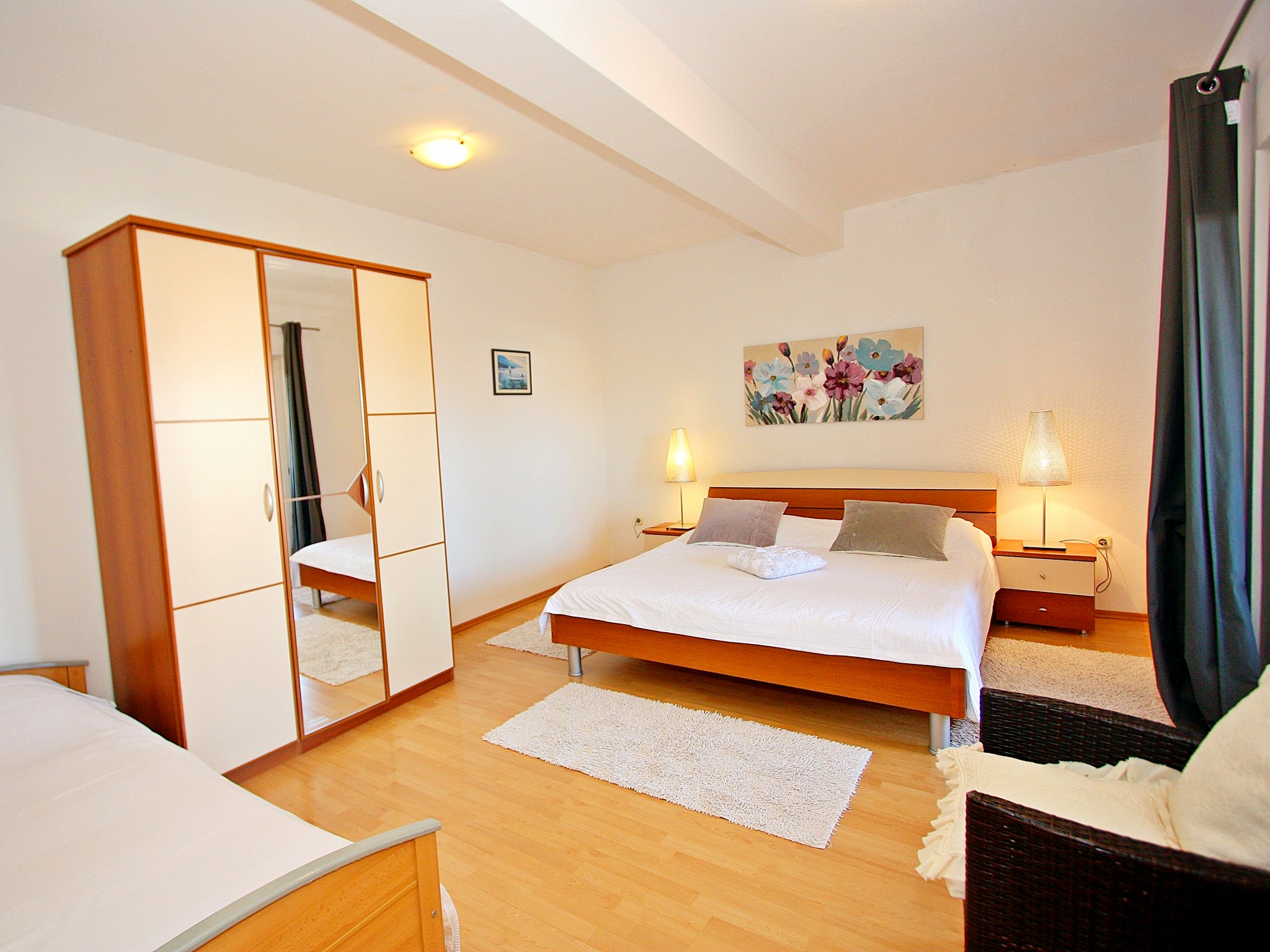 Apartment Capacity 6