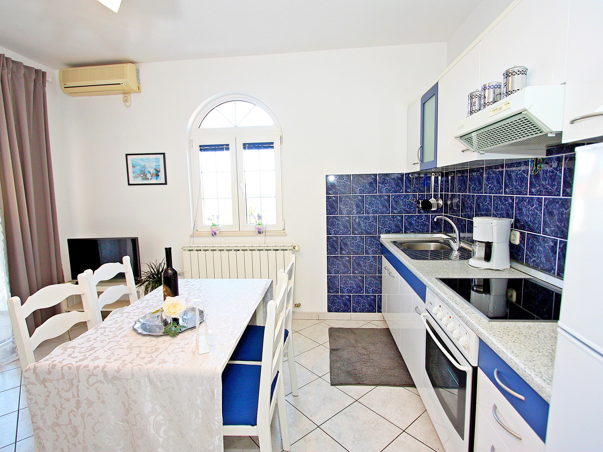 Apartment Capacity 6