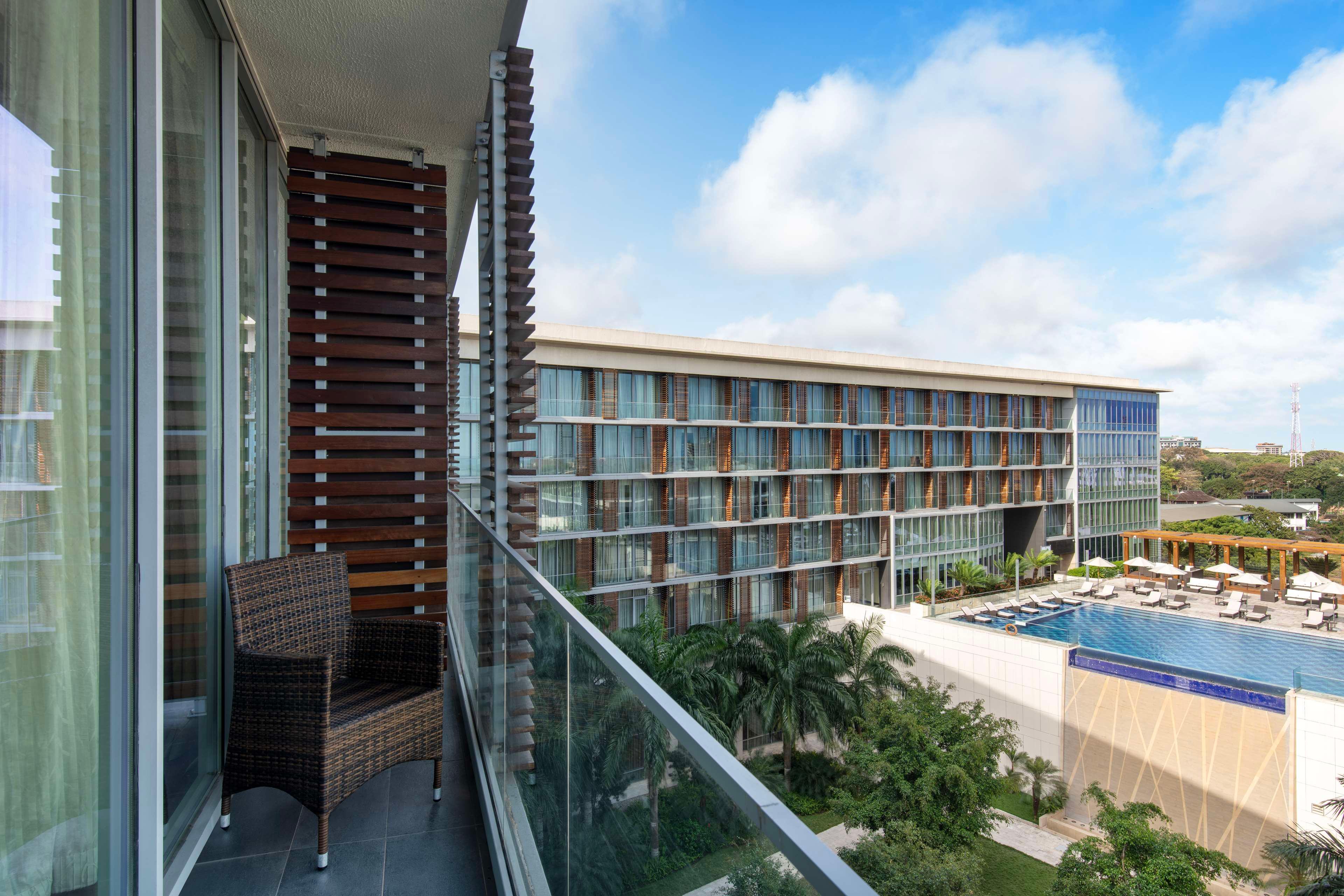 Double Deluxe King Bed