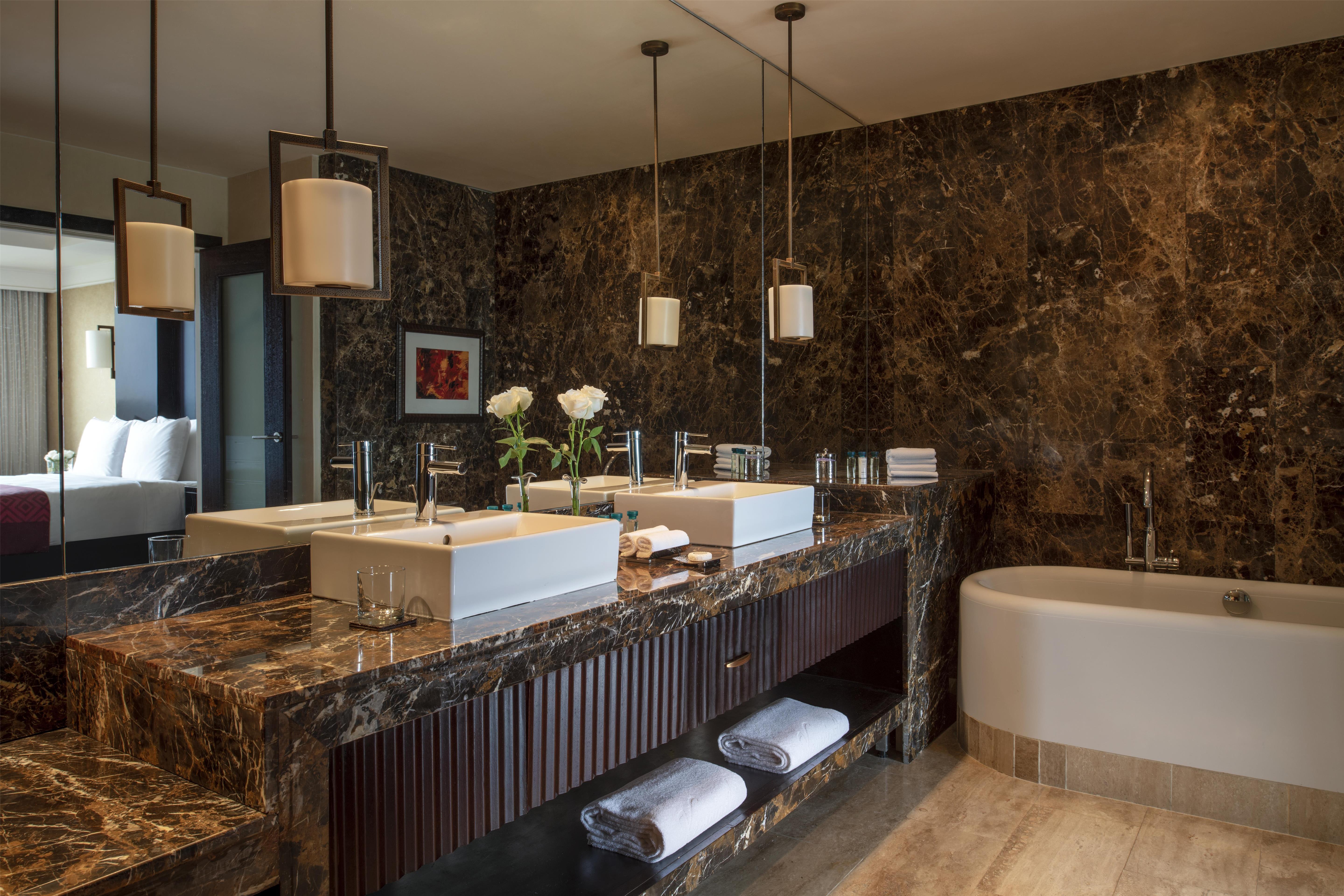 Suite Executive King Bed