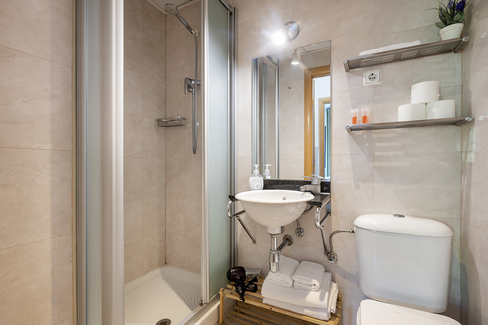 Apartment Capacity 3 Two Bedrooms