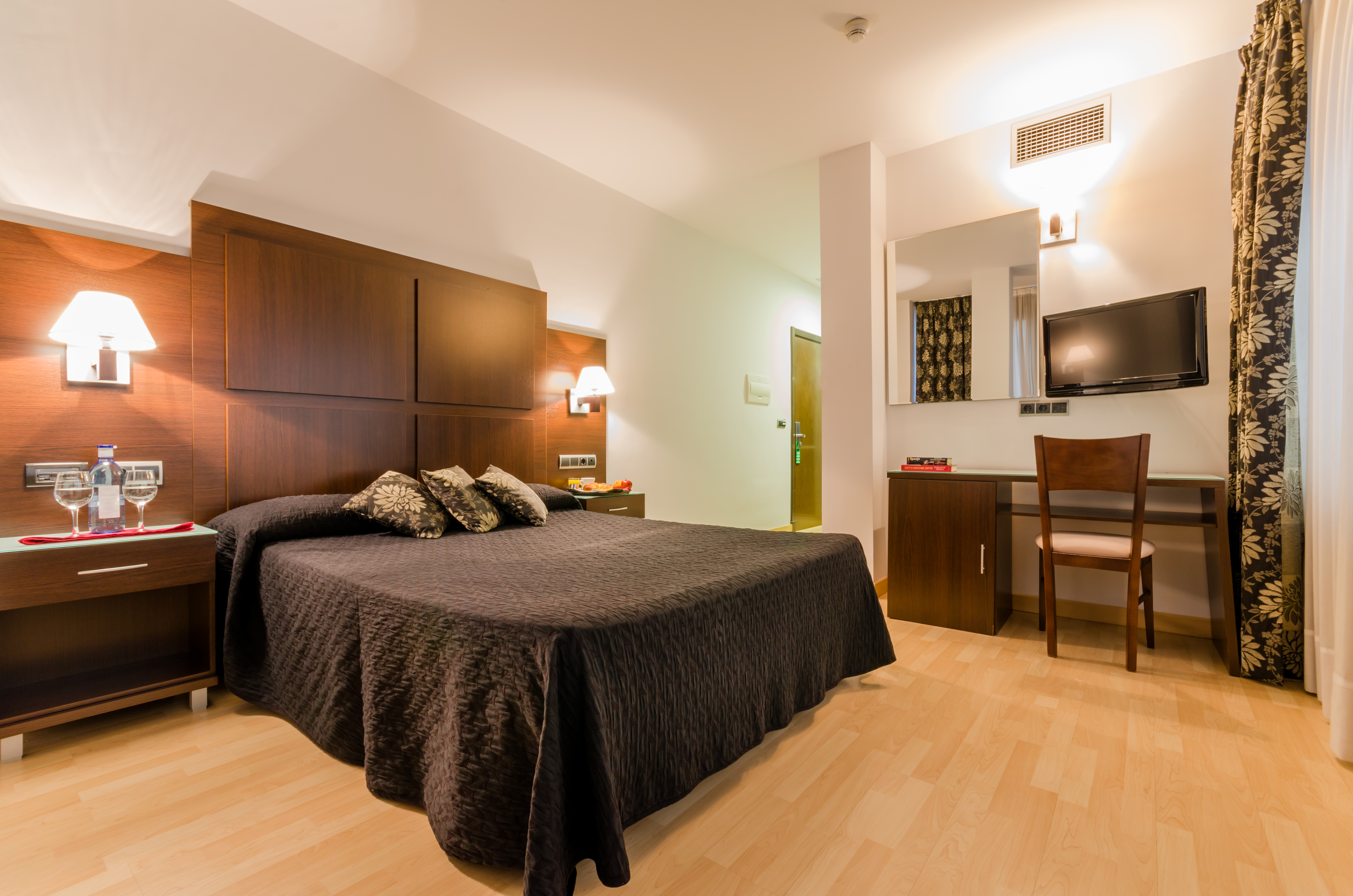 Double or Twin Standard