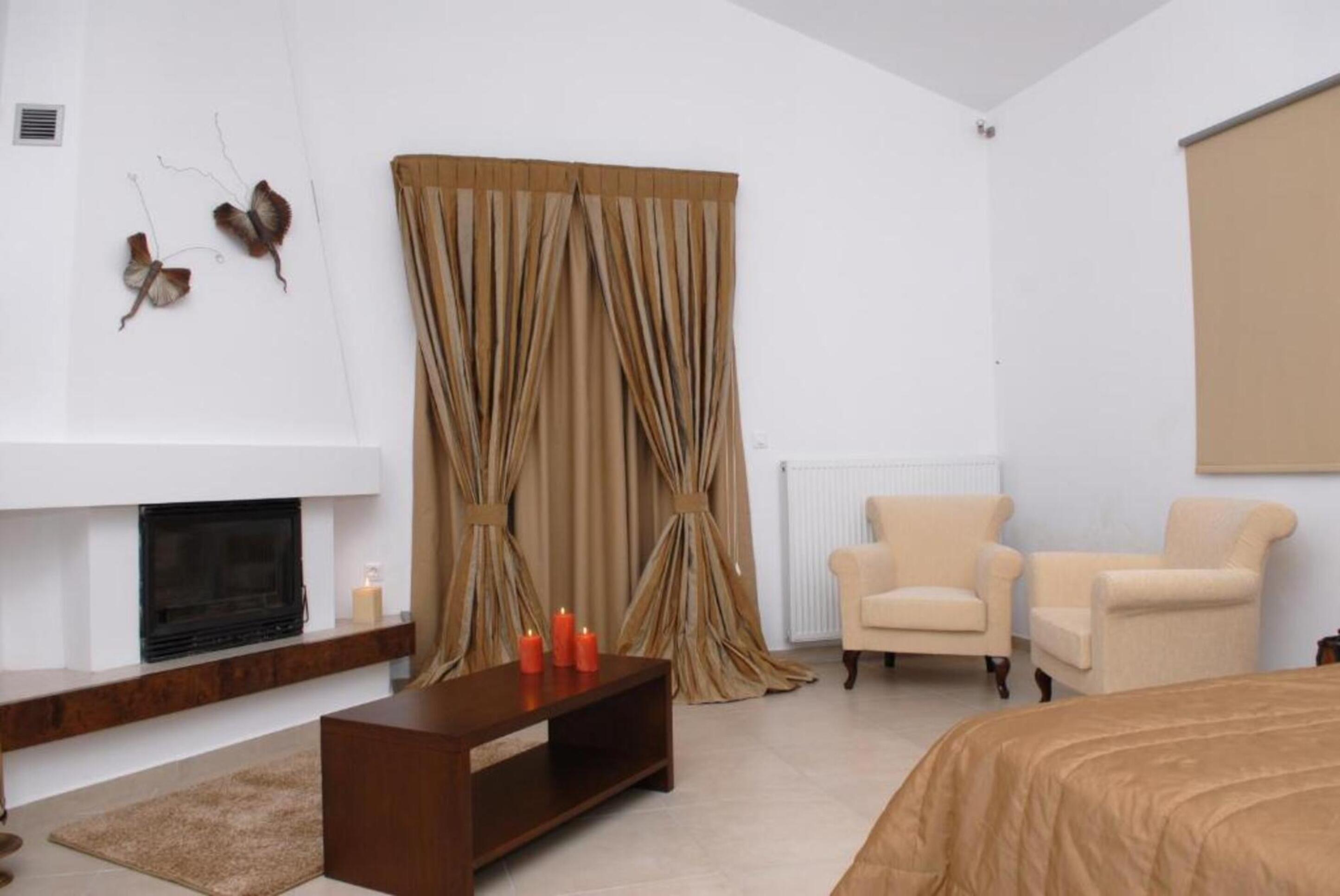 Triple Superior Mountain View