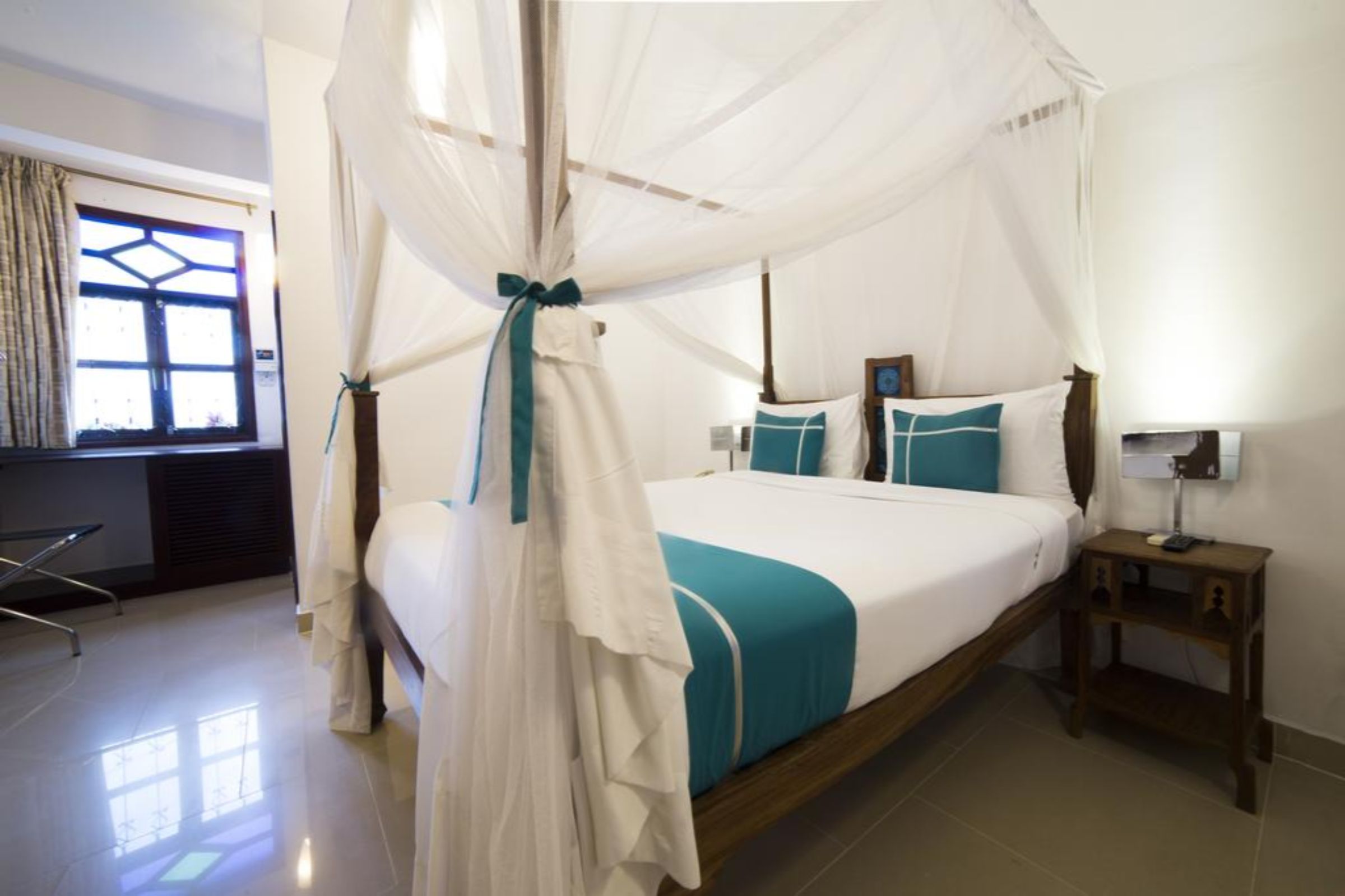 Single Queen Size Bed