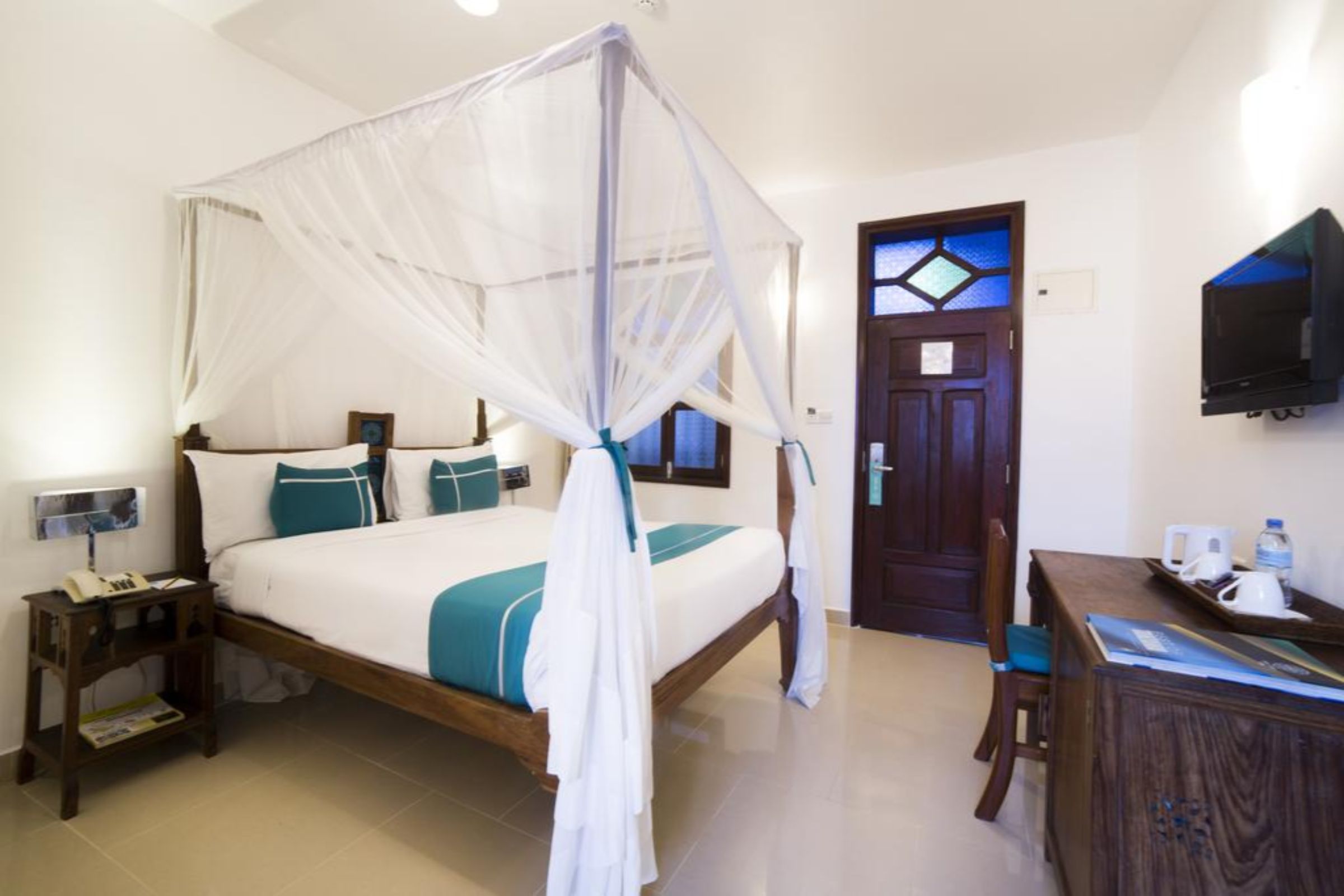 Single Queen Size Bed