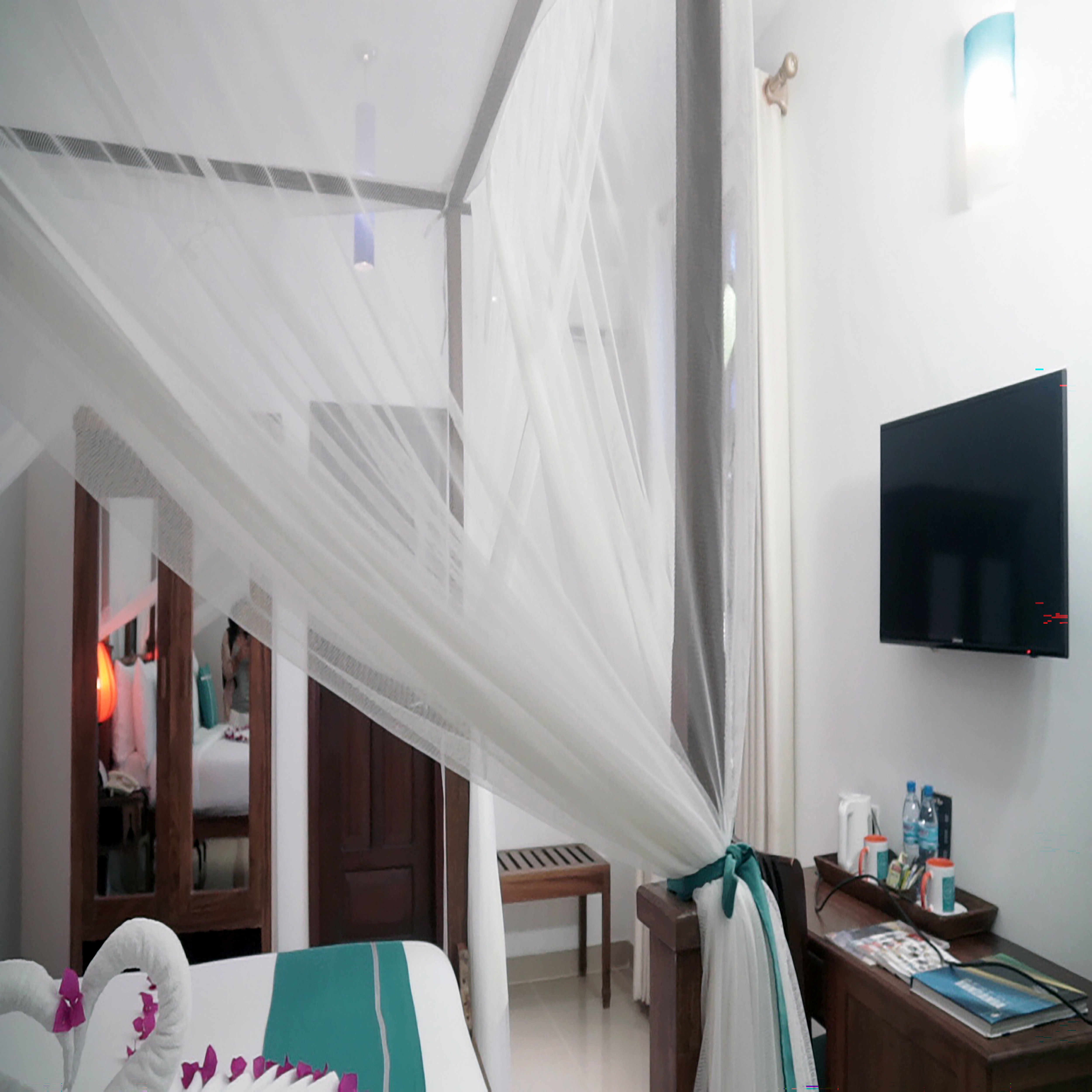 Double Queen Size Bed