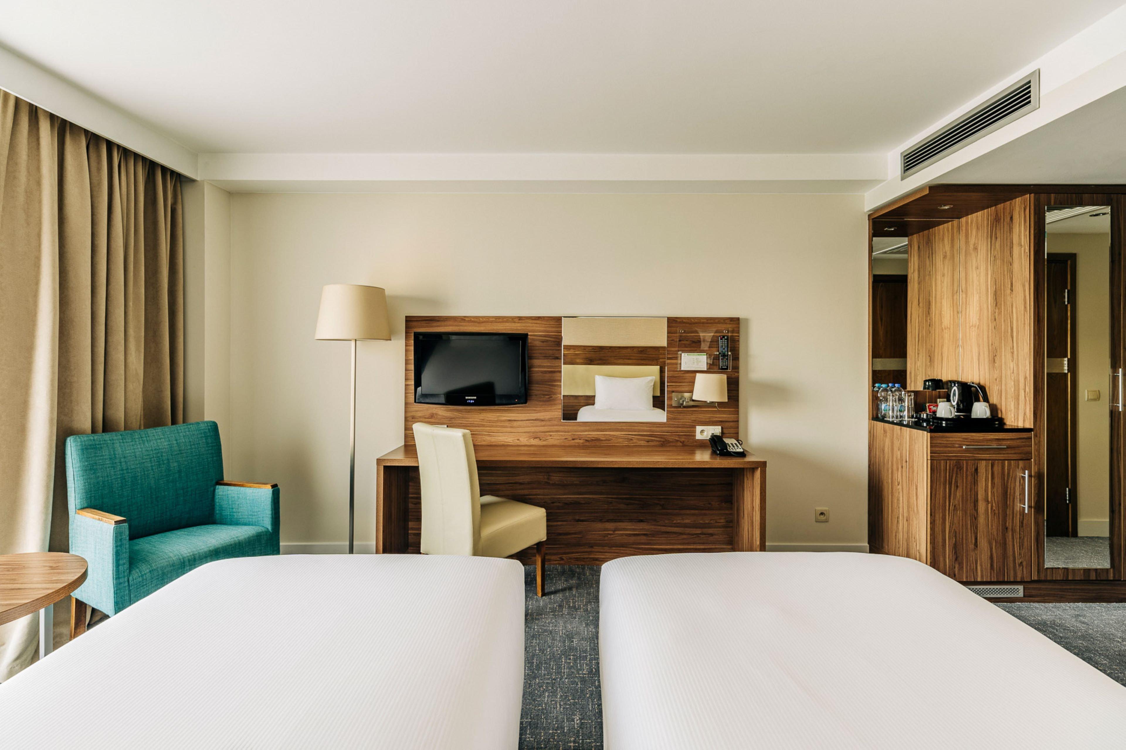 Double or Twin Standard