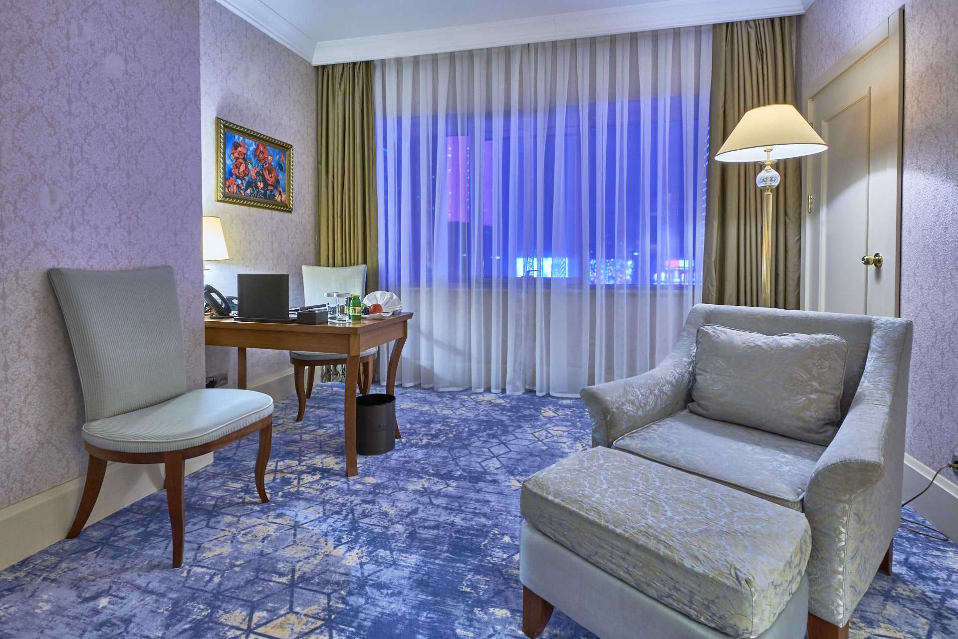 Double Deluxe King Bed