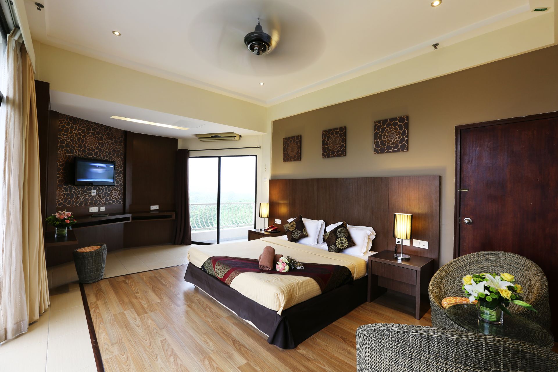 Double or Twin Deluxe