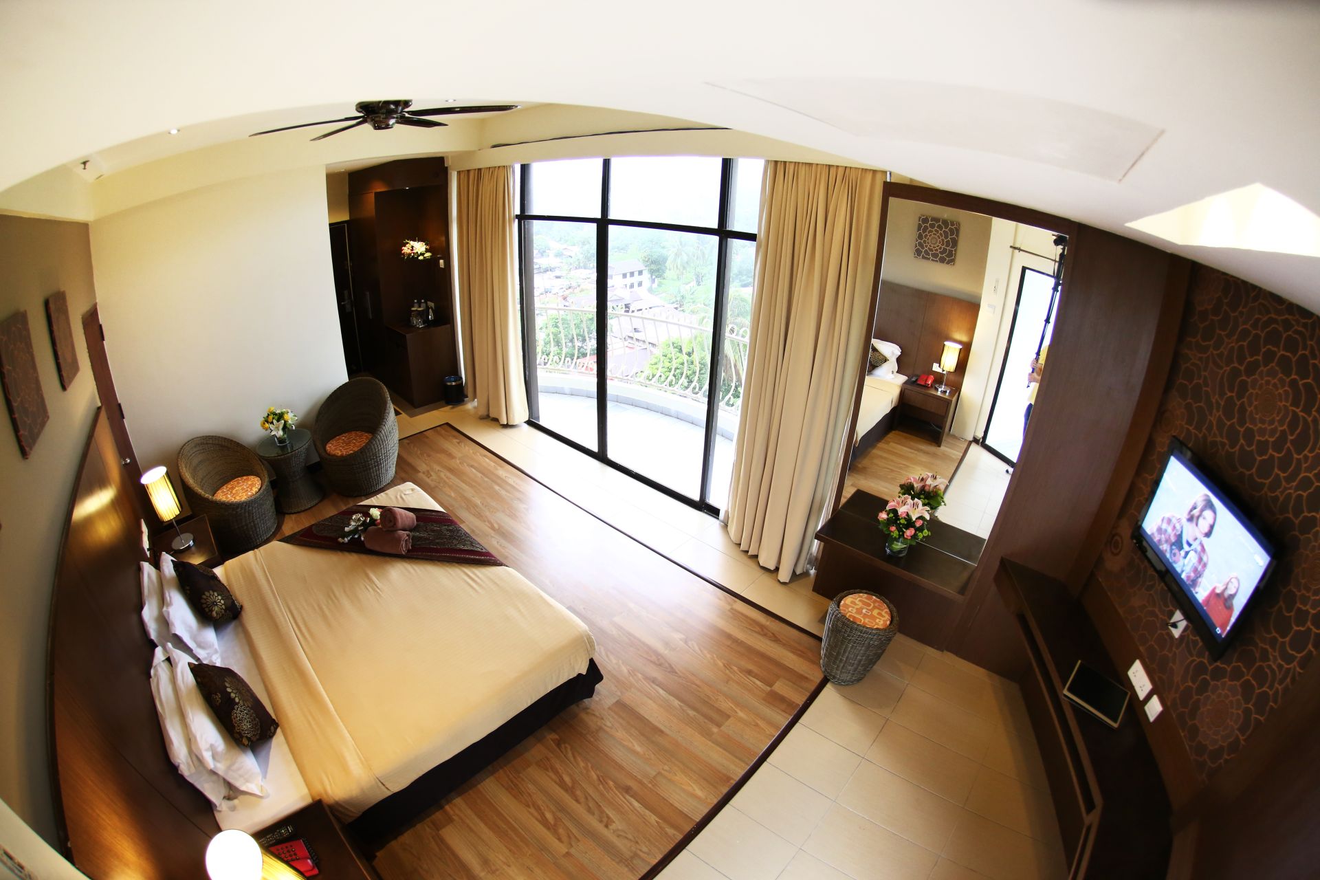 Double or Twin Deluxe