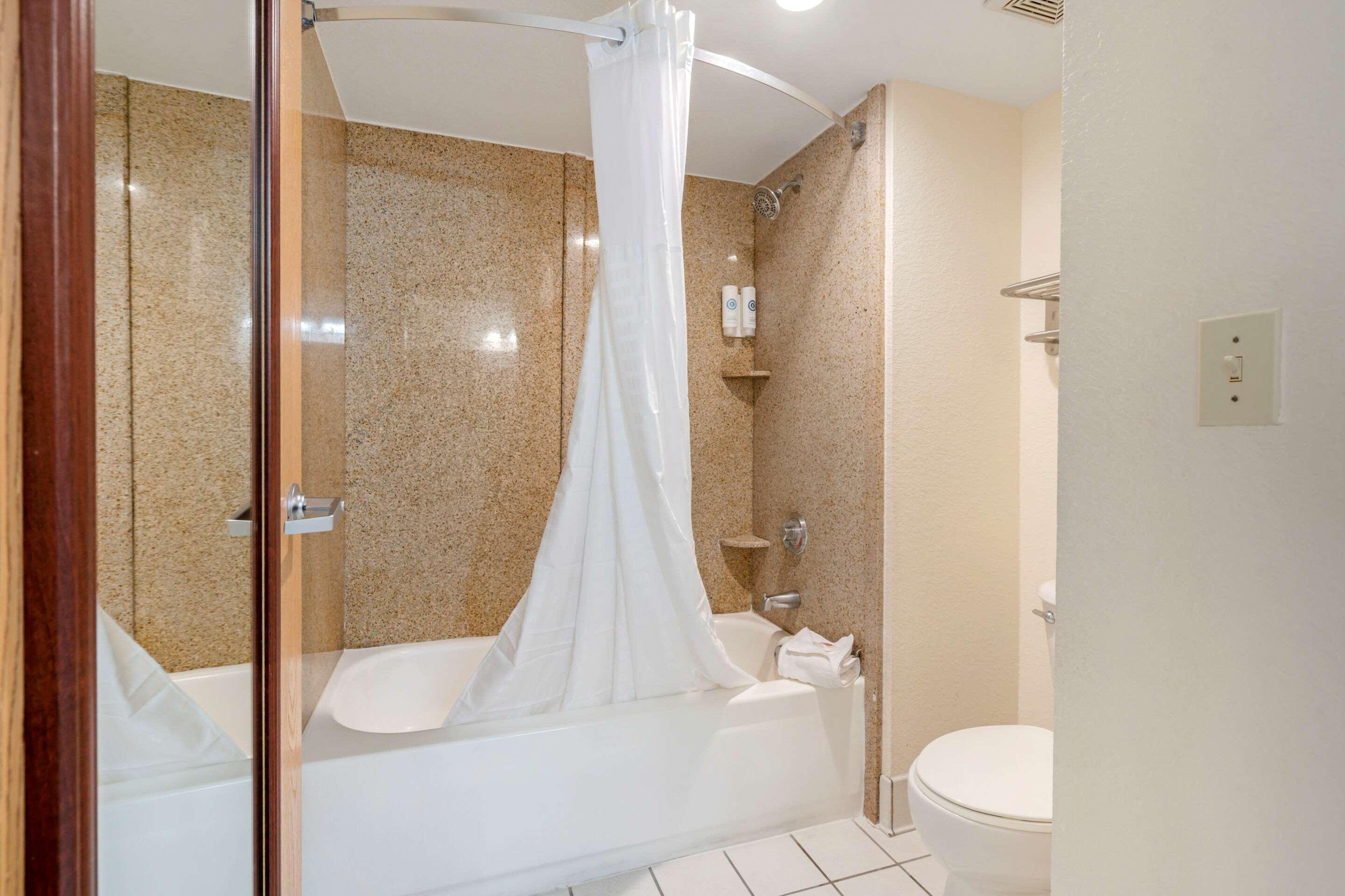 Double King Bed Non Smoking