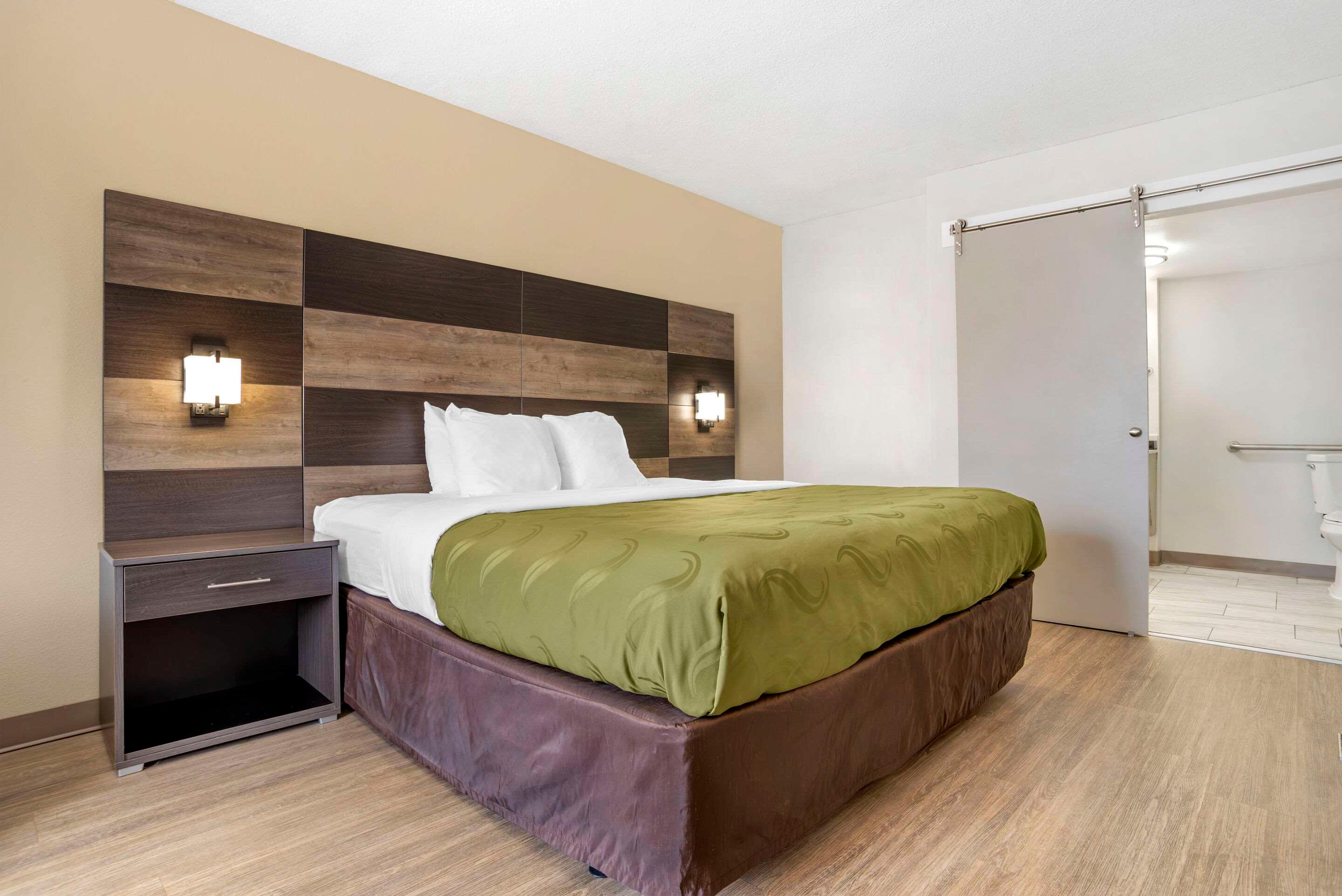 Double King Bed Non Smoking