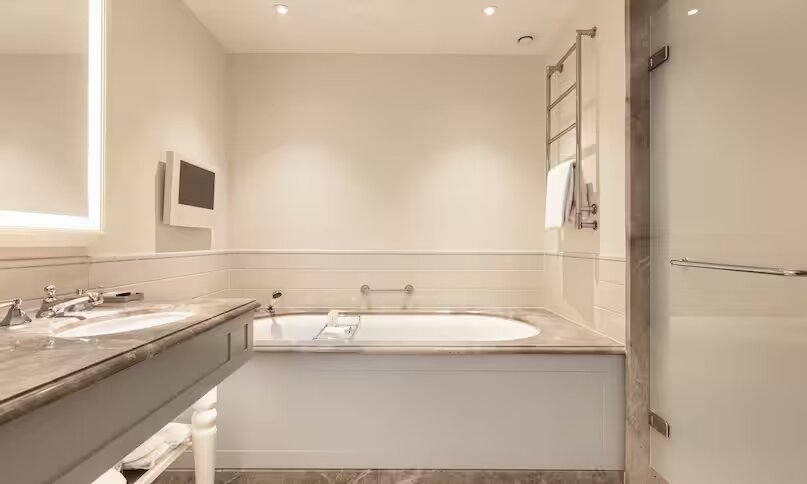 Junior Suite Garden View with Balcony