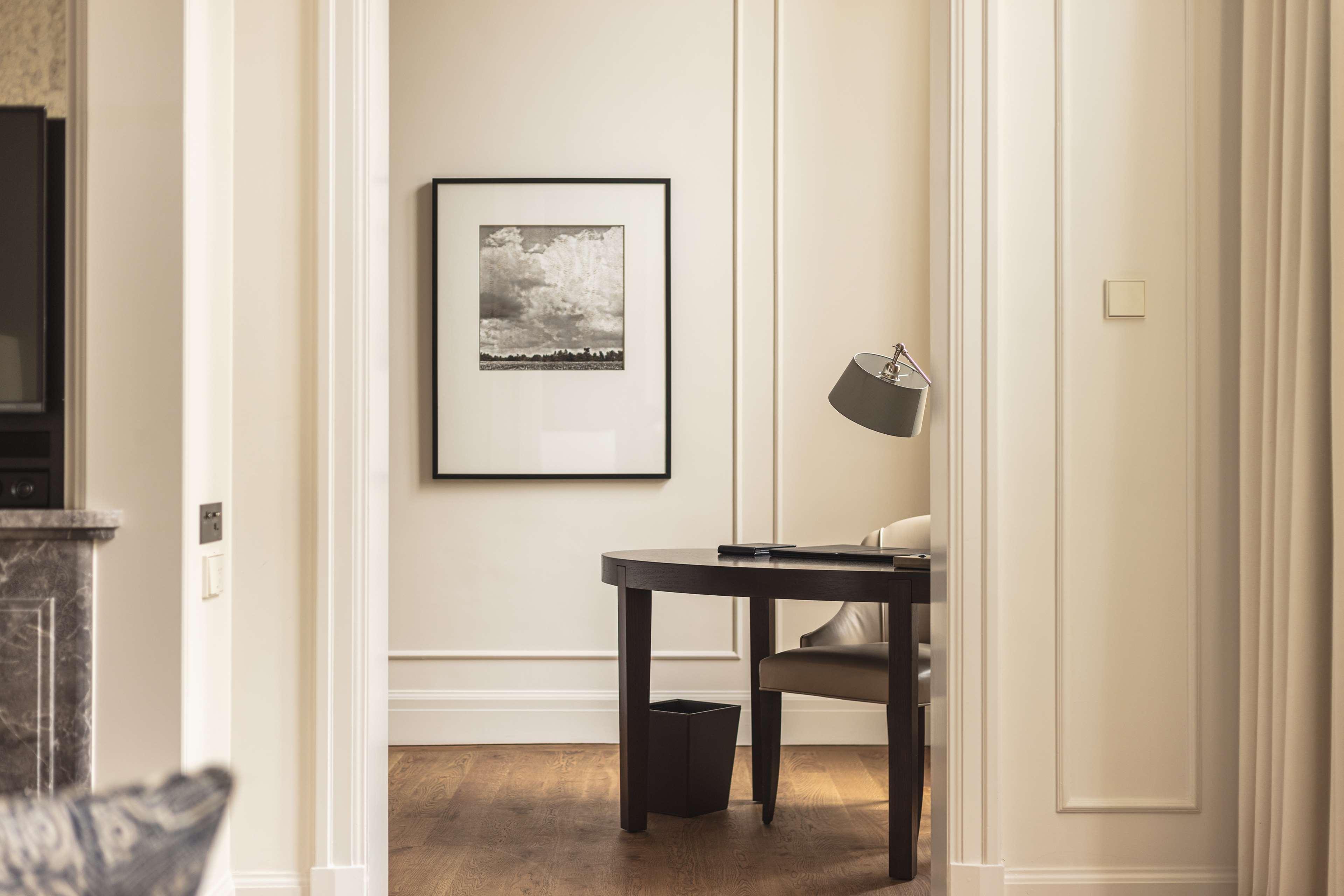 Junior Suite King Size Bed