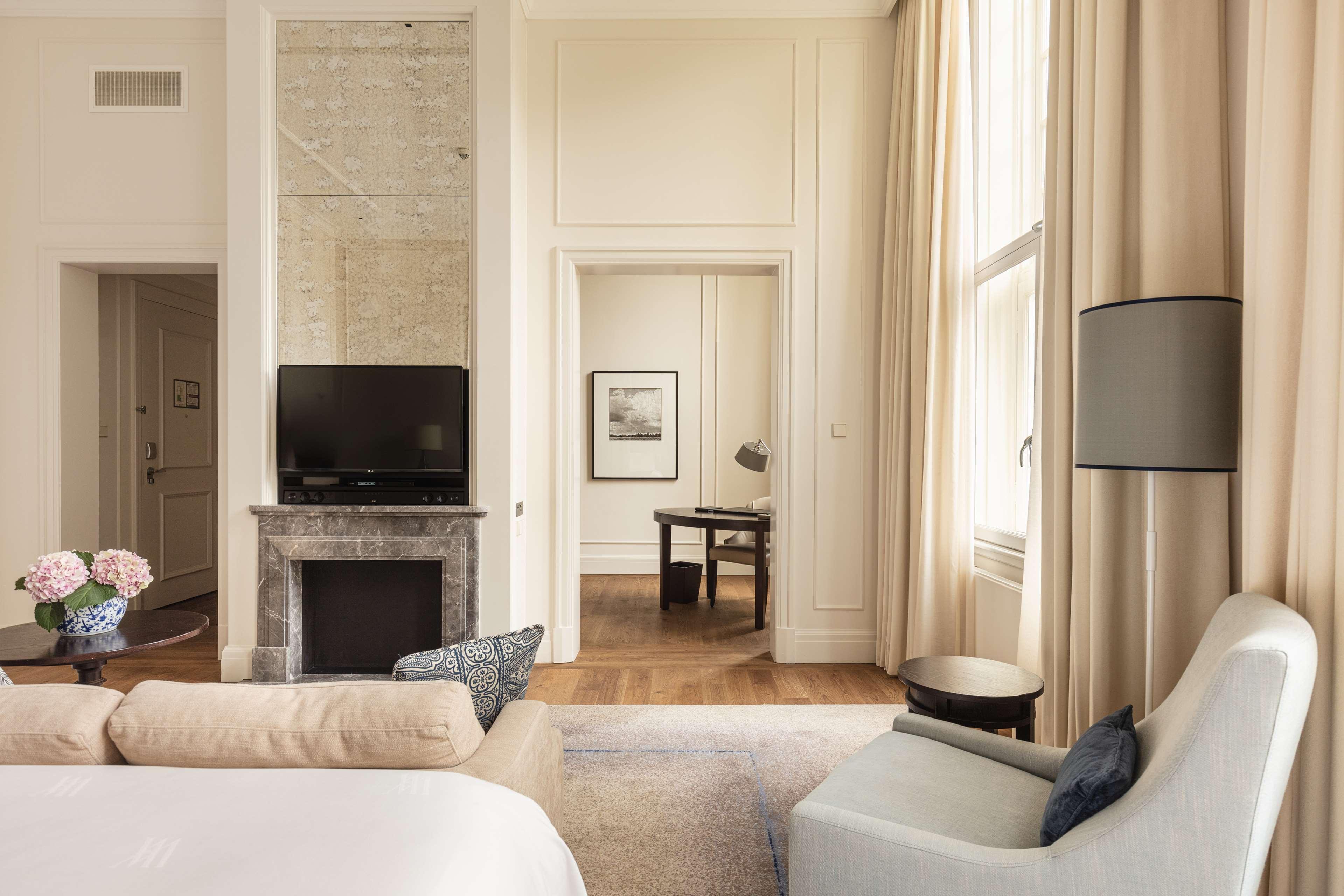 Junior Suite King Size Bed