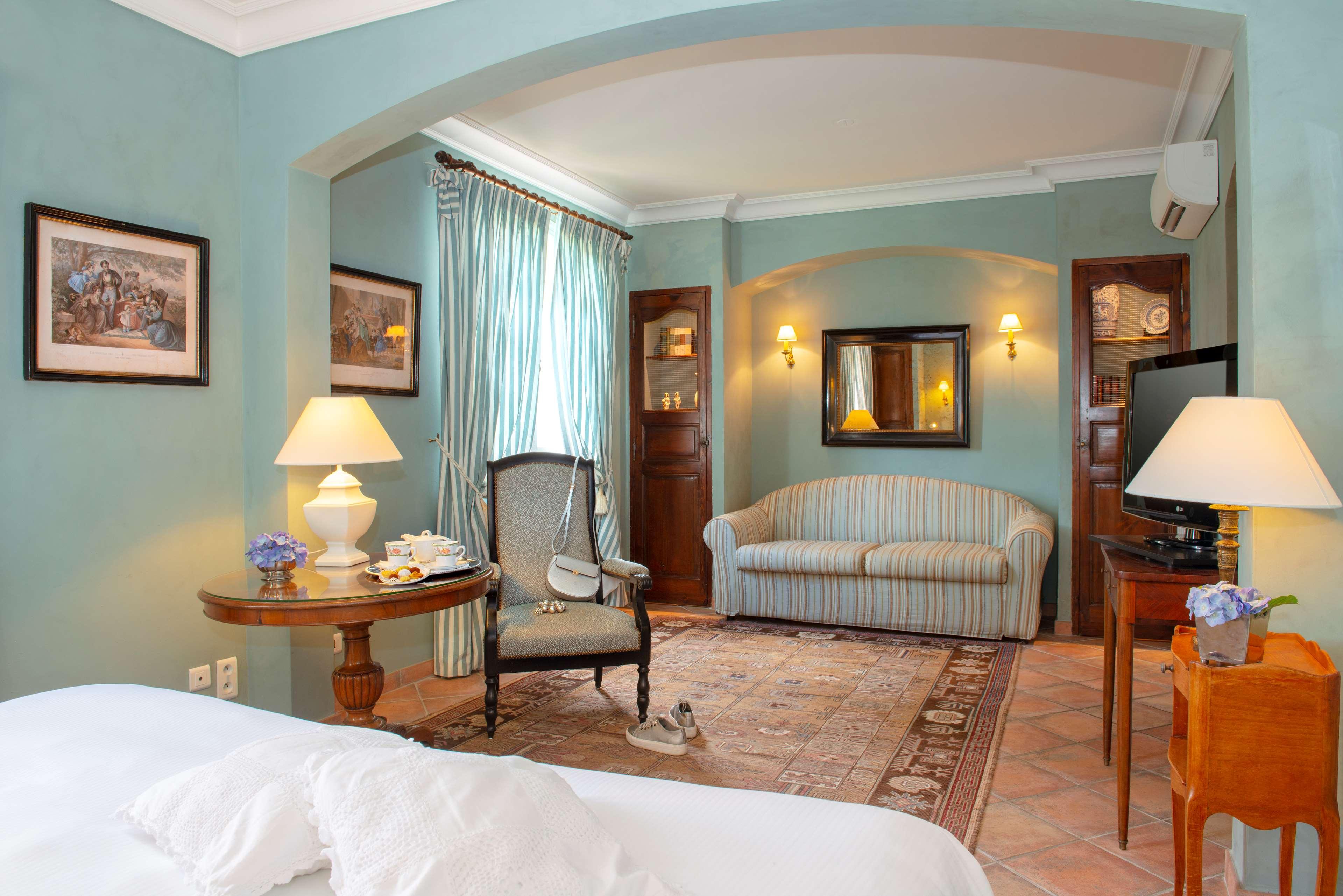 Junior Suite King Size Bed