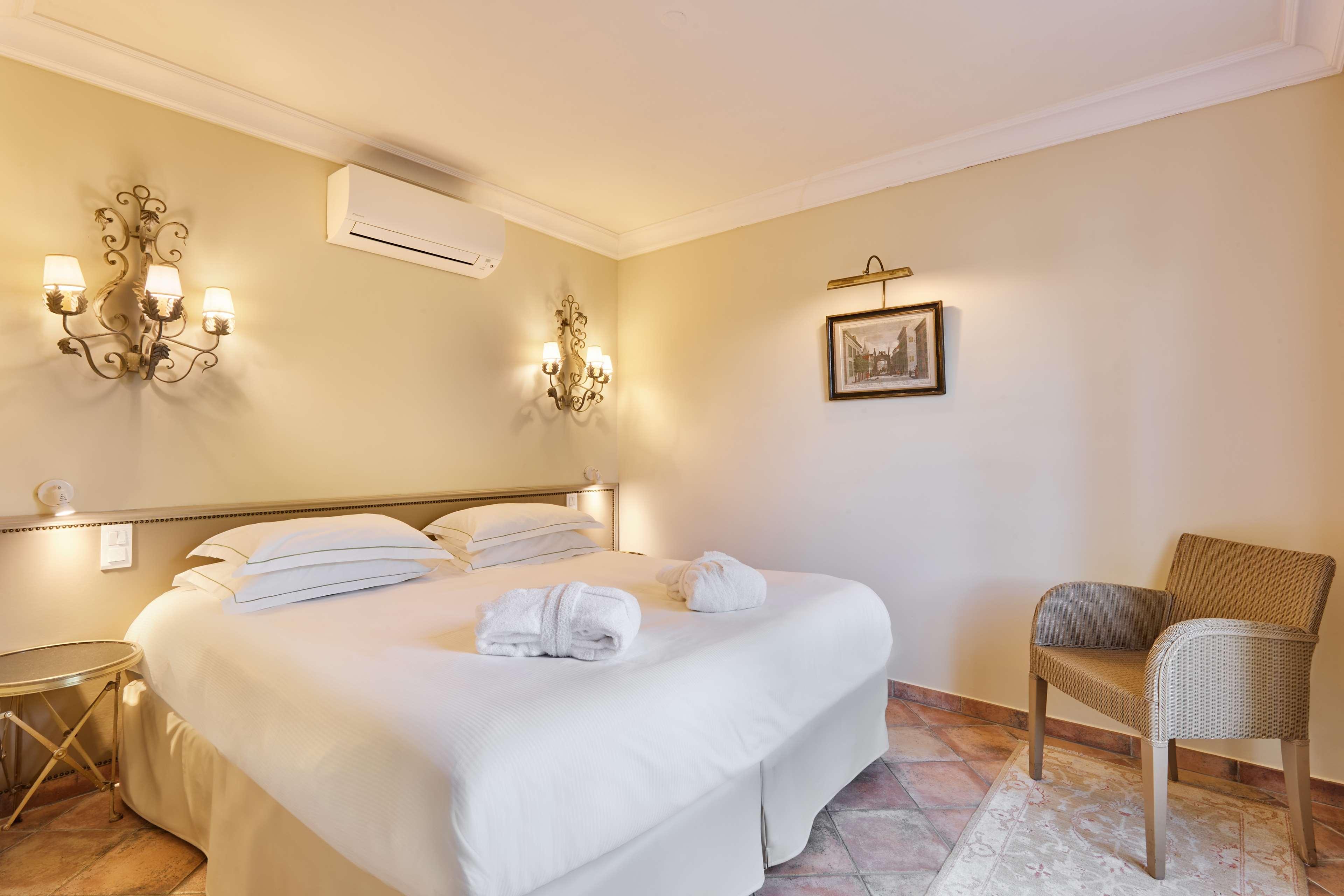 Junior Suite King Size Bed