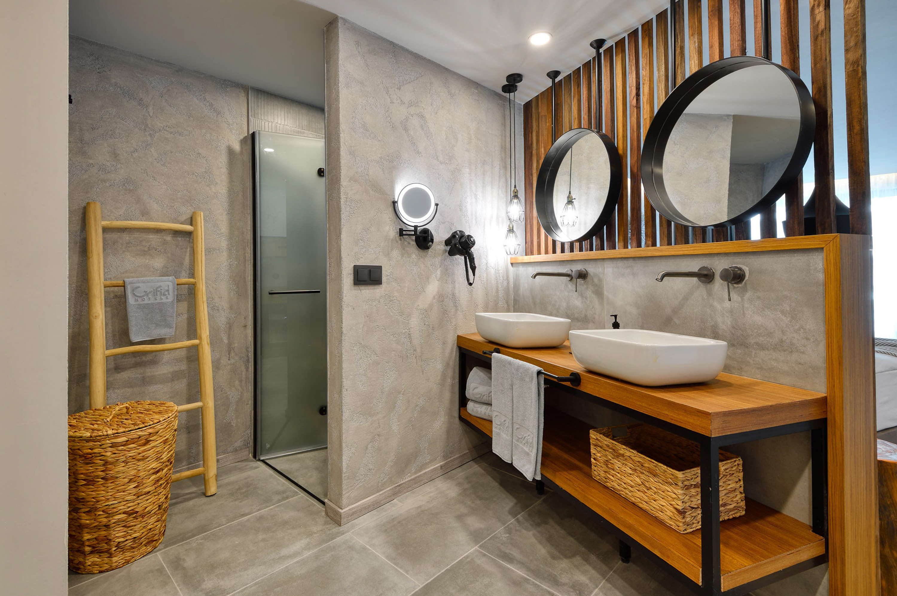 Junior Suite Side Sea View