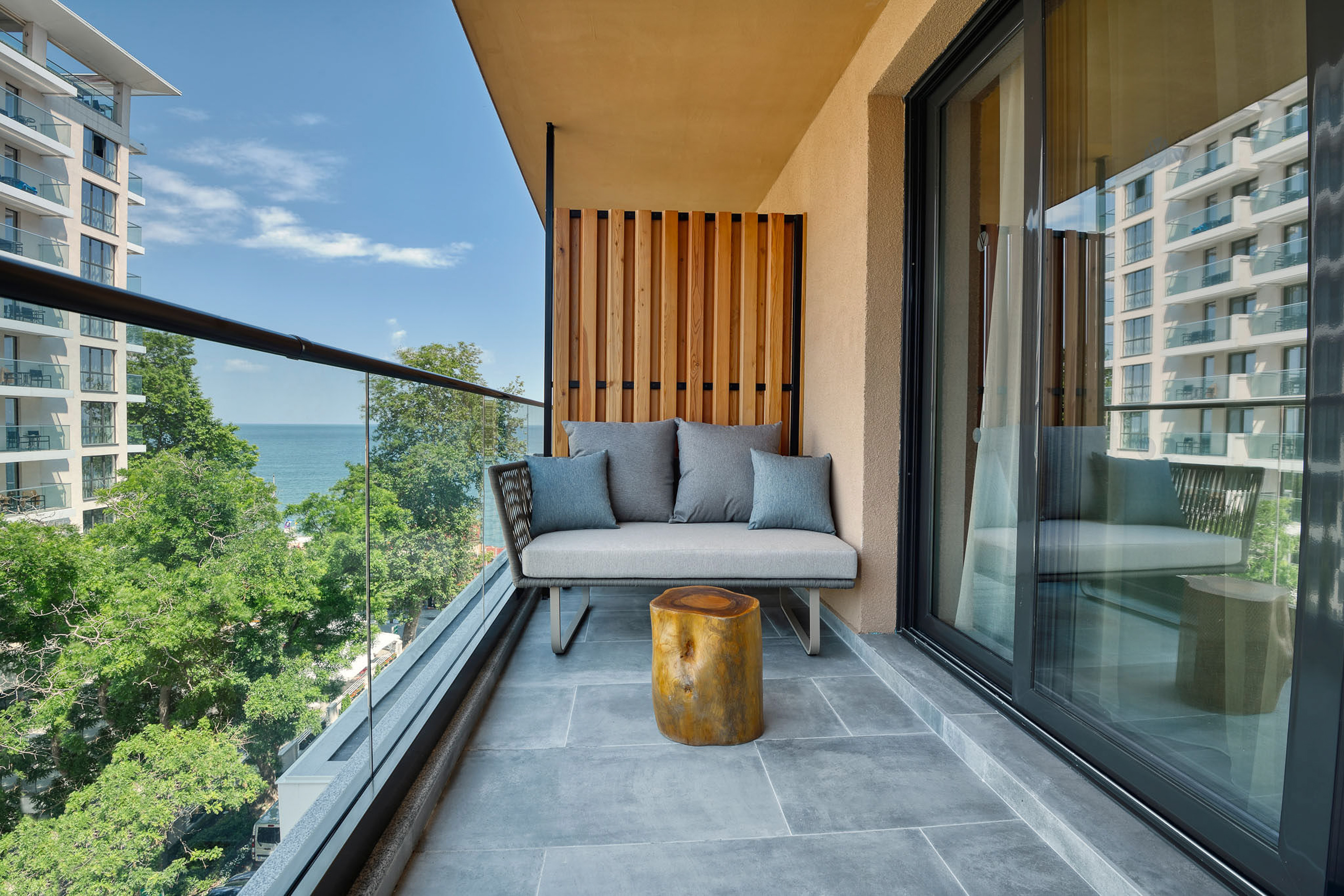 Junior Suite Side Sea View